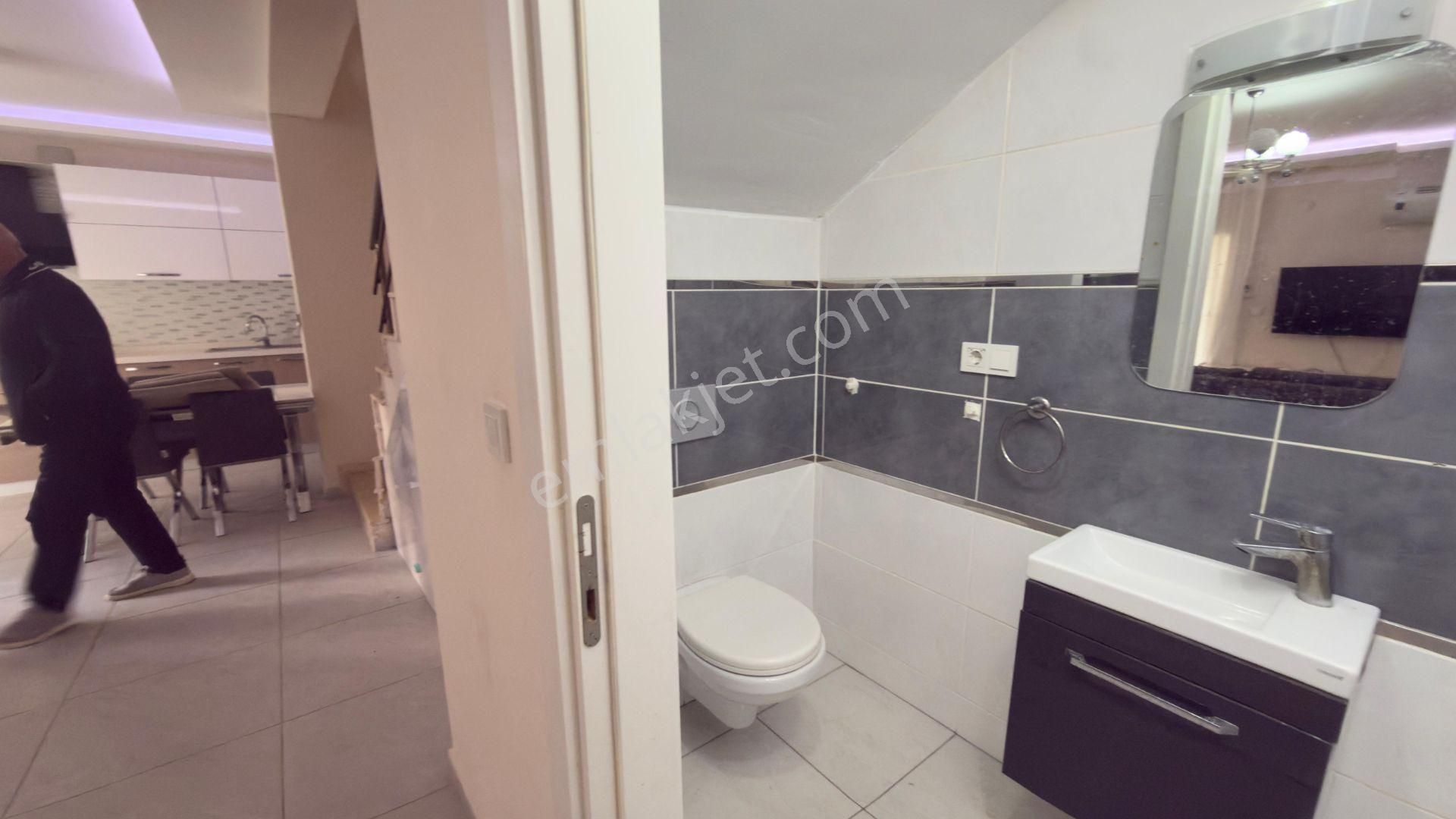 Kadınlar Denizinde Havuzlu Sitede Eşyalı 5+1 Kiralık Triplex... - Görsel 30