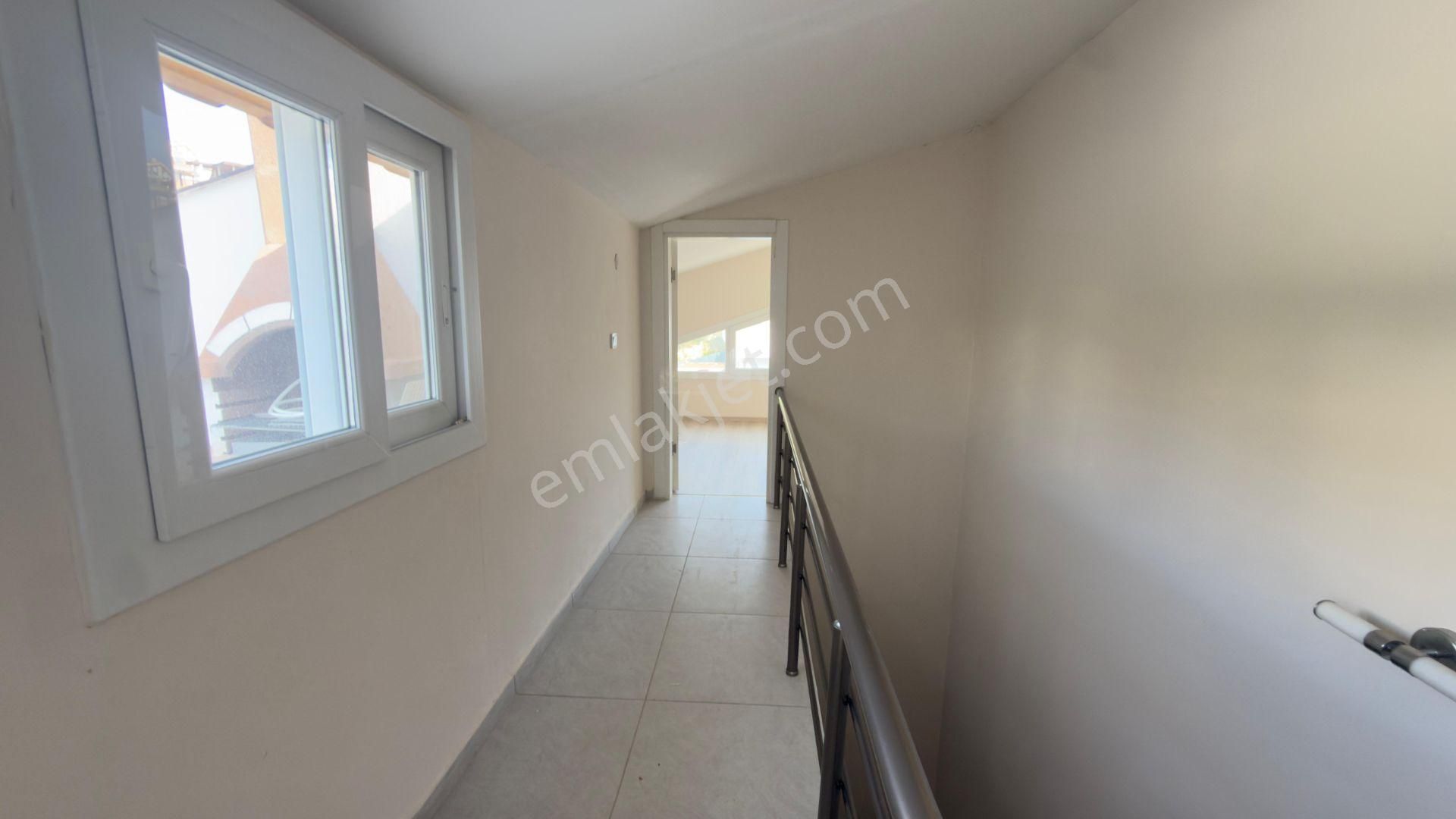 Kadınlar Denizinde Havuzlu Sitede Eşyalı 5+1 Kiralık Triplex... - Görsel 5