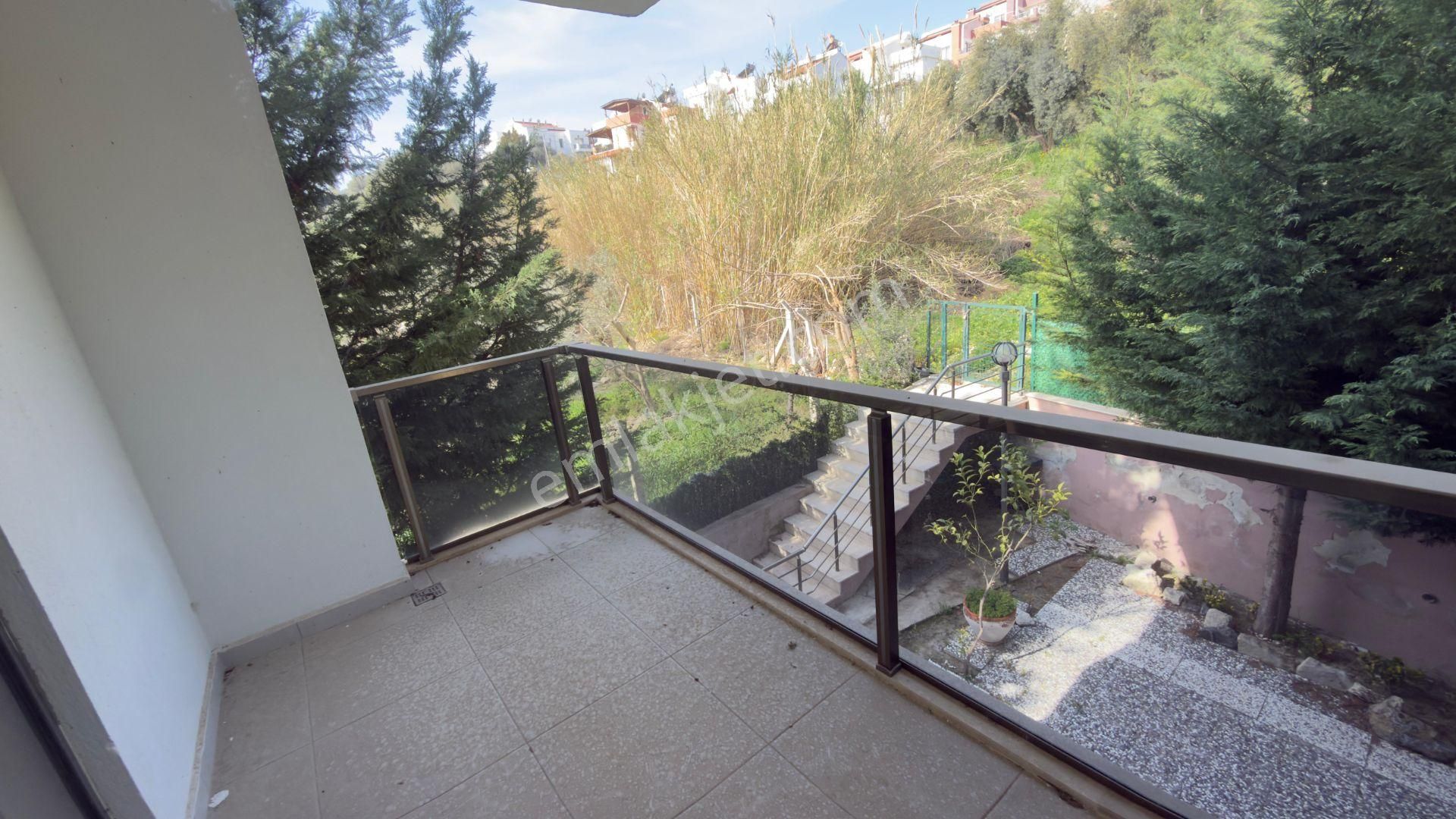 Kadınlar Denizinde Havuzlu Sitede Eşyalı 5+1 Kiralık Triplex... - Görsel 16