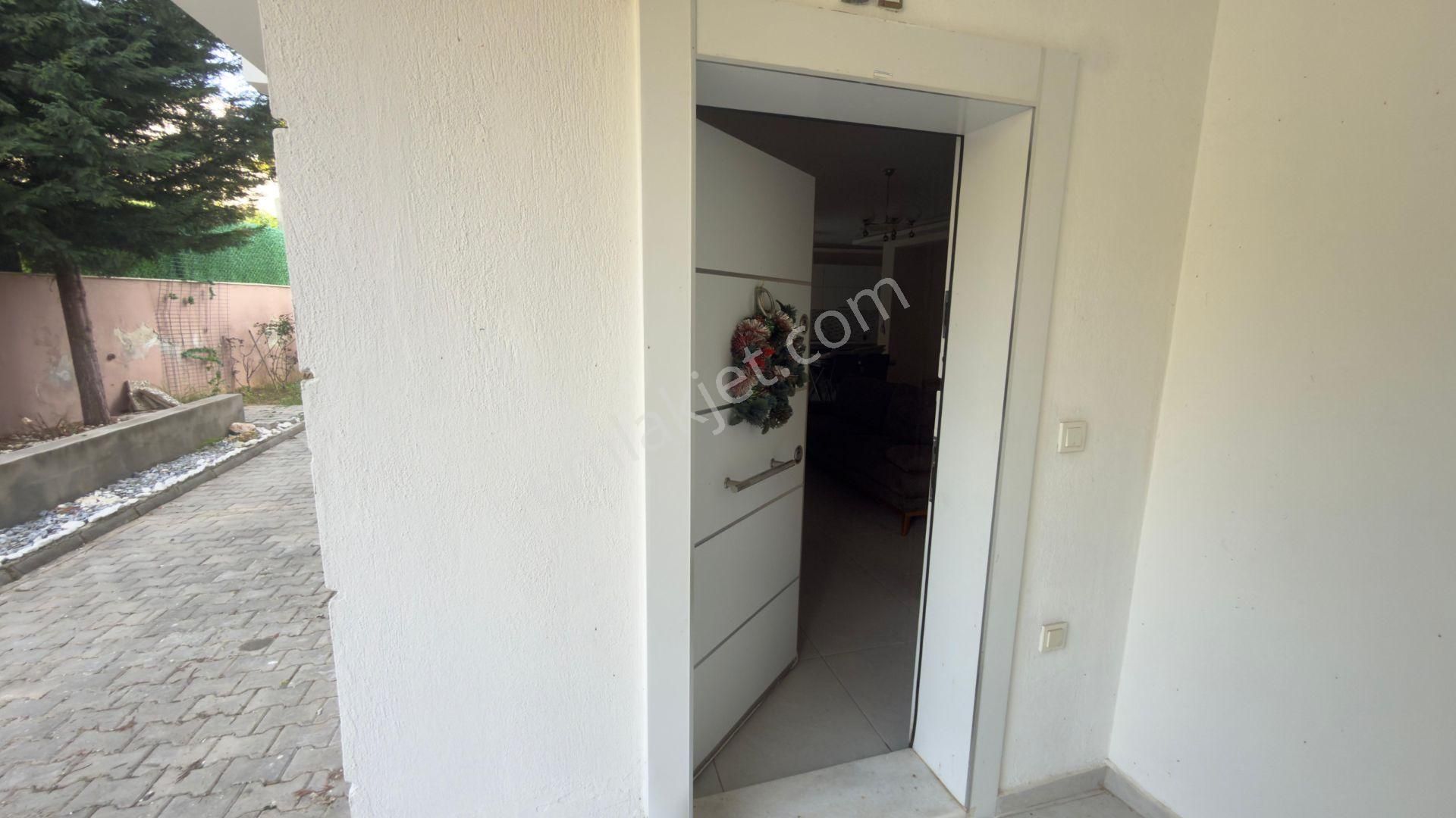 Kadınlar Denizinde Havuzlu Sitede Eşyalı 5+1 Kiralık Triplex... - Görsel 31