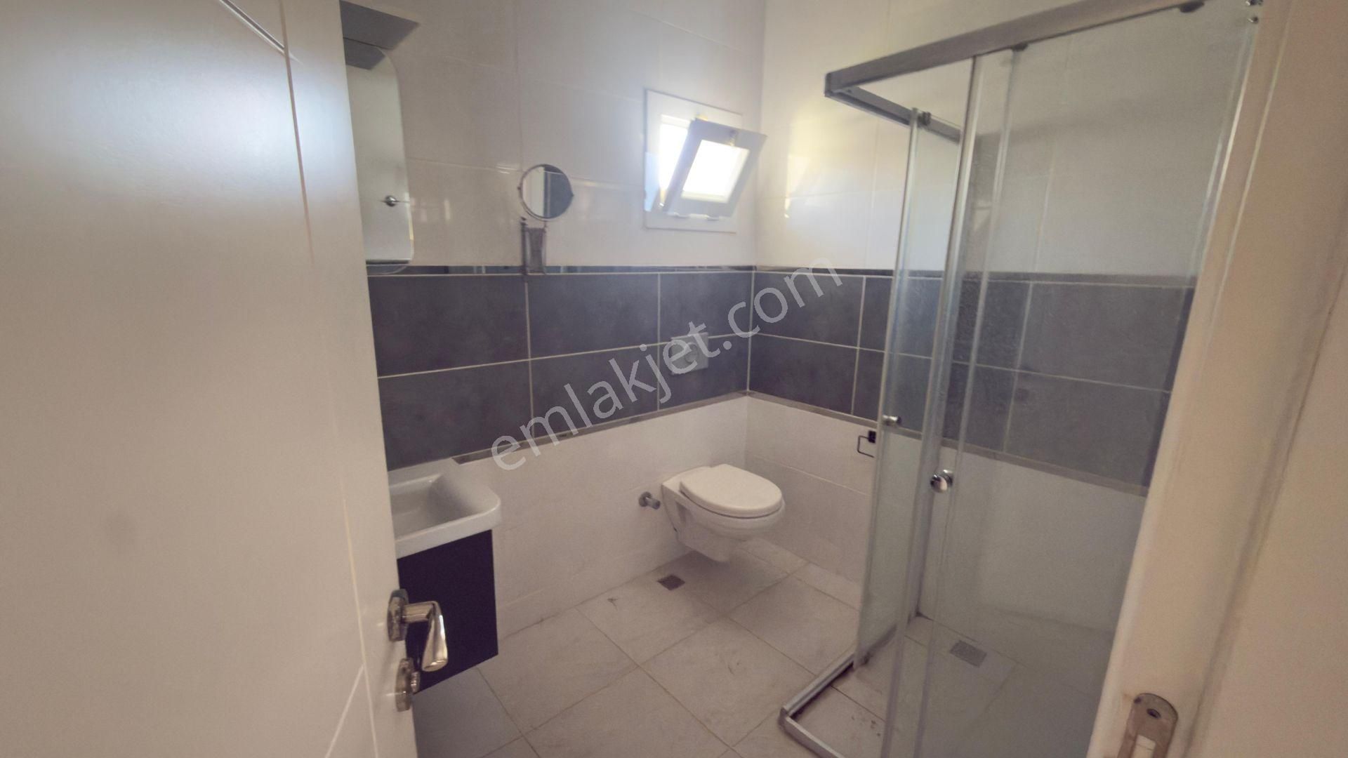 Kadınlar Denizinde Havuzlu Sitede Eşyalı 5+1 Kiralık Triplex... - Görsel 12