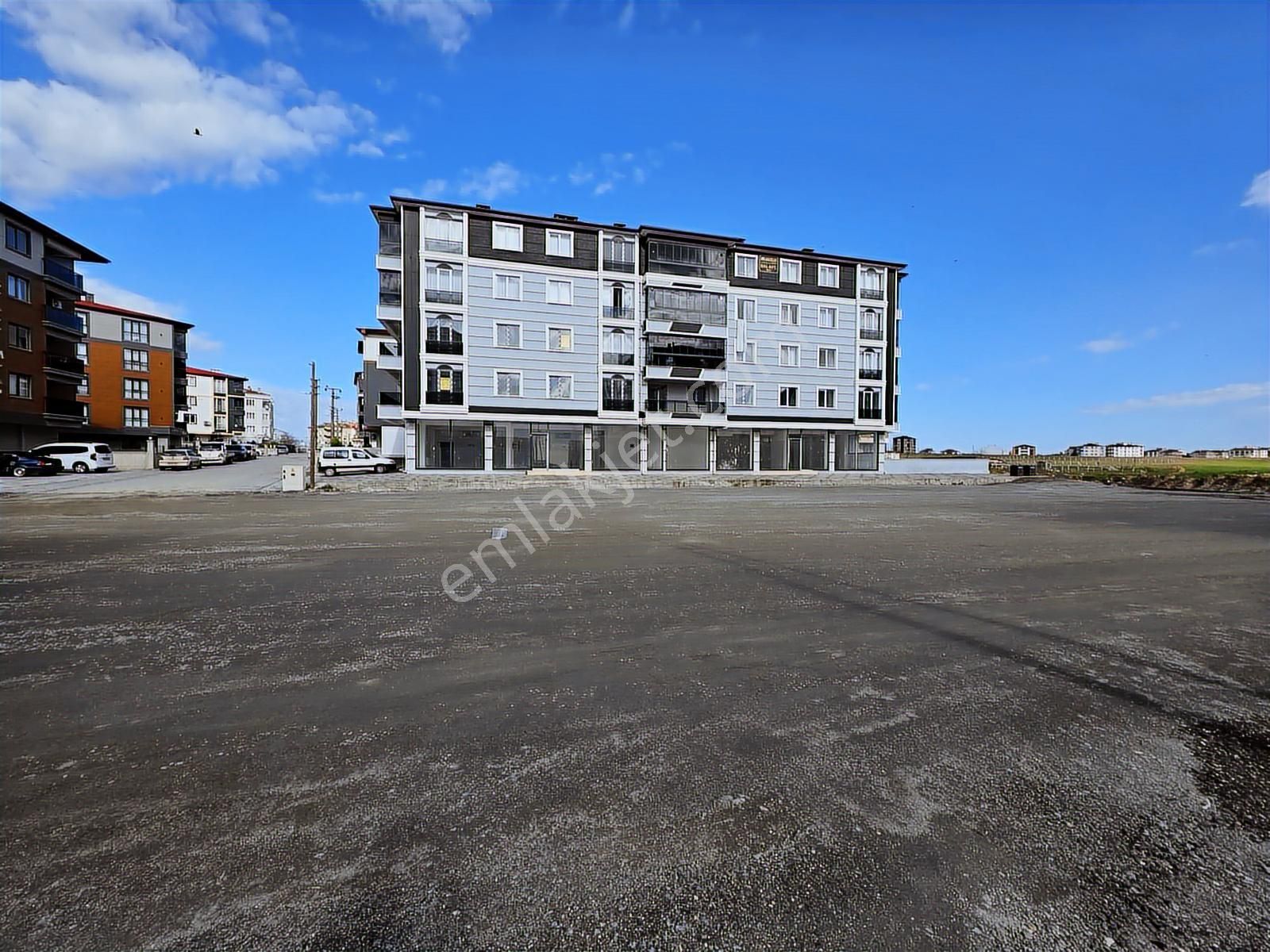 Hatip Mah'de 2+1 Cadde Üzerinde Arakat İskanlı Kiralık Daire!! - Görsel 5