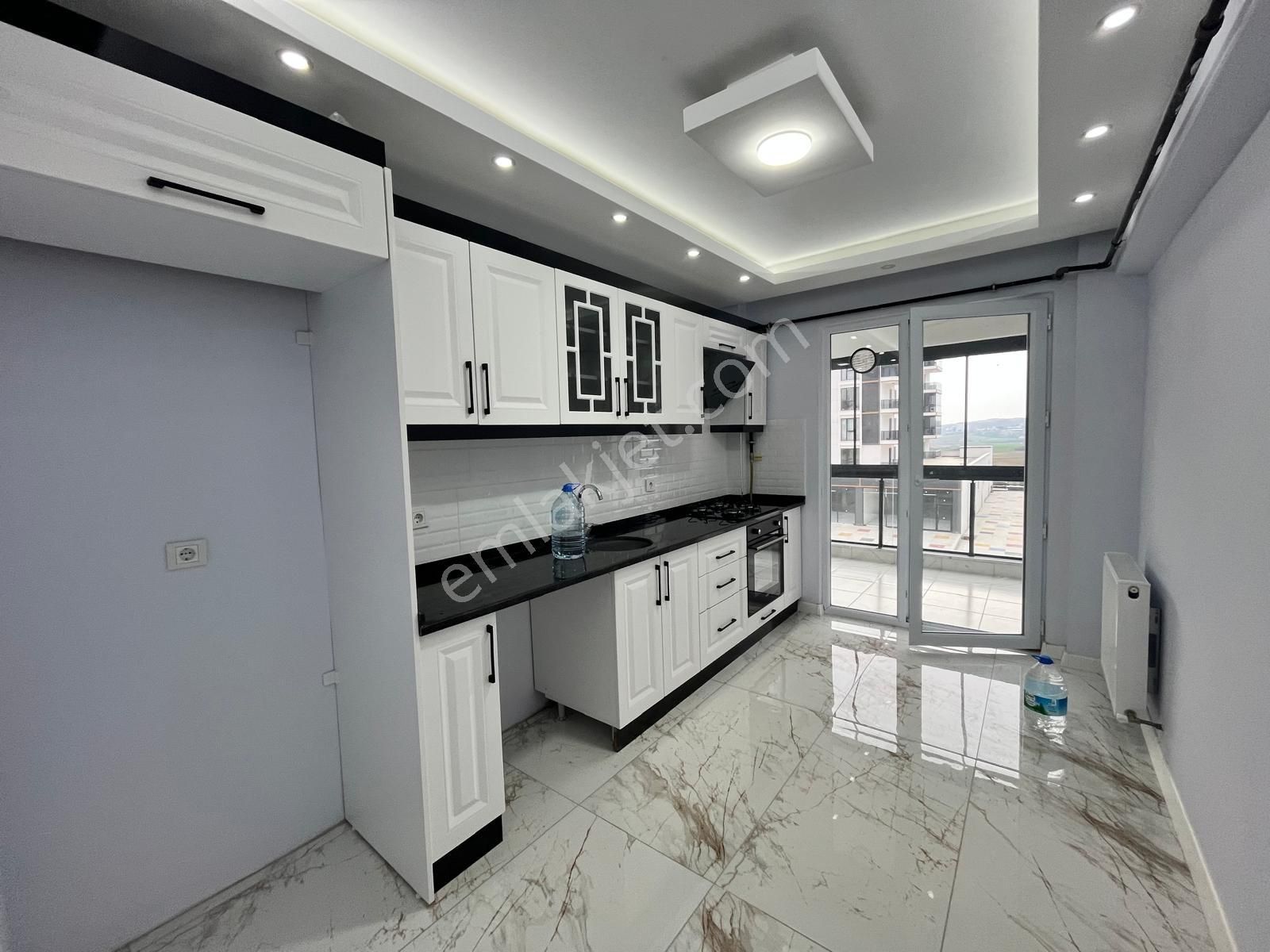 Hatip Mah'de 2+1 Cadde Üzerinde Arakat İskanlı Kiralık Daire!! - Görsel 13