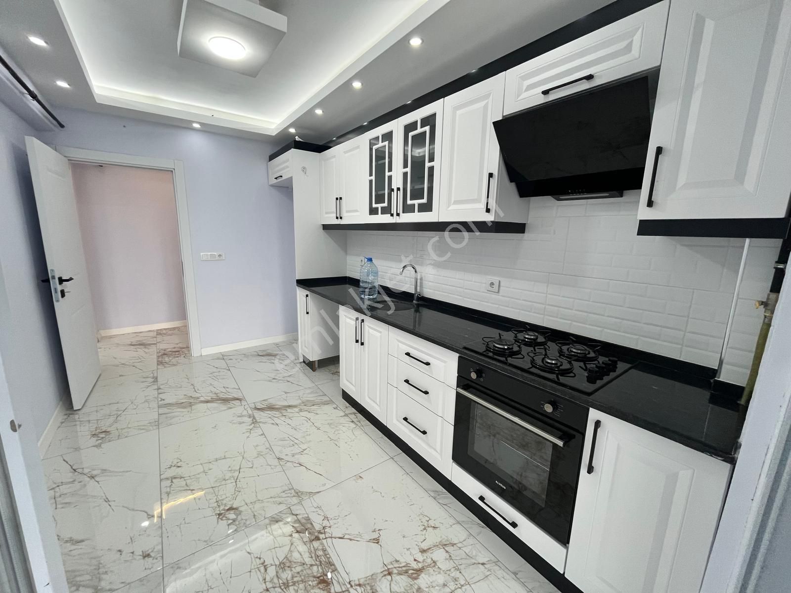 Hatip Mah'de 2+1 Cadde Üzerinde Arakat İskanlı Kiralık Daire!! - Görsel 8