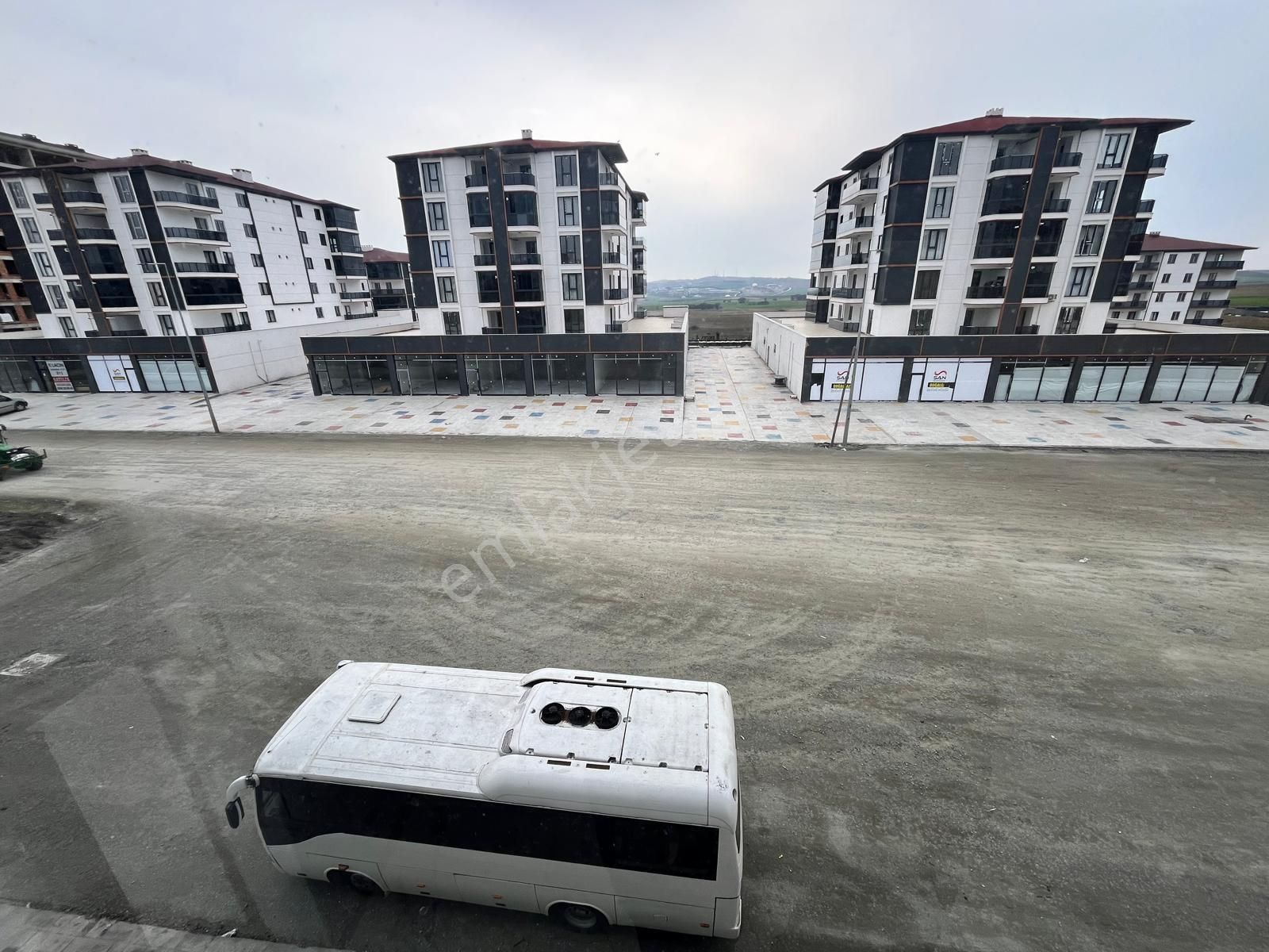 Hatip Mah'de 2+1 Cadde Üzerinde Arakat İskanlı Kiralık Daire!! - Görsel 22