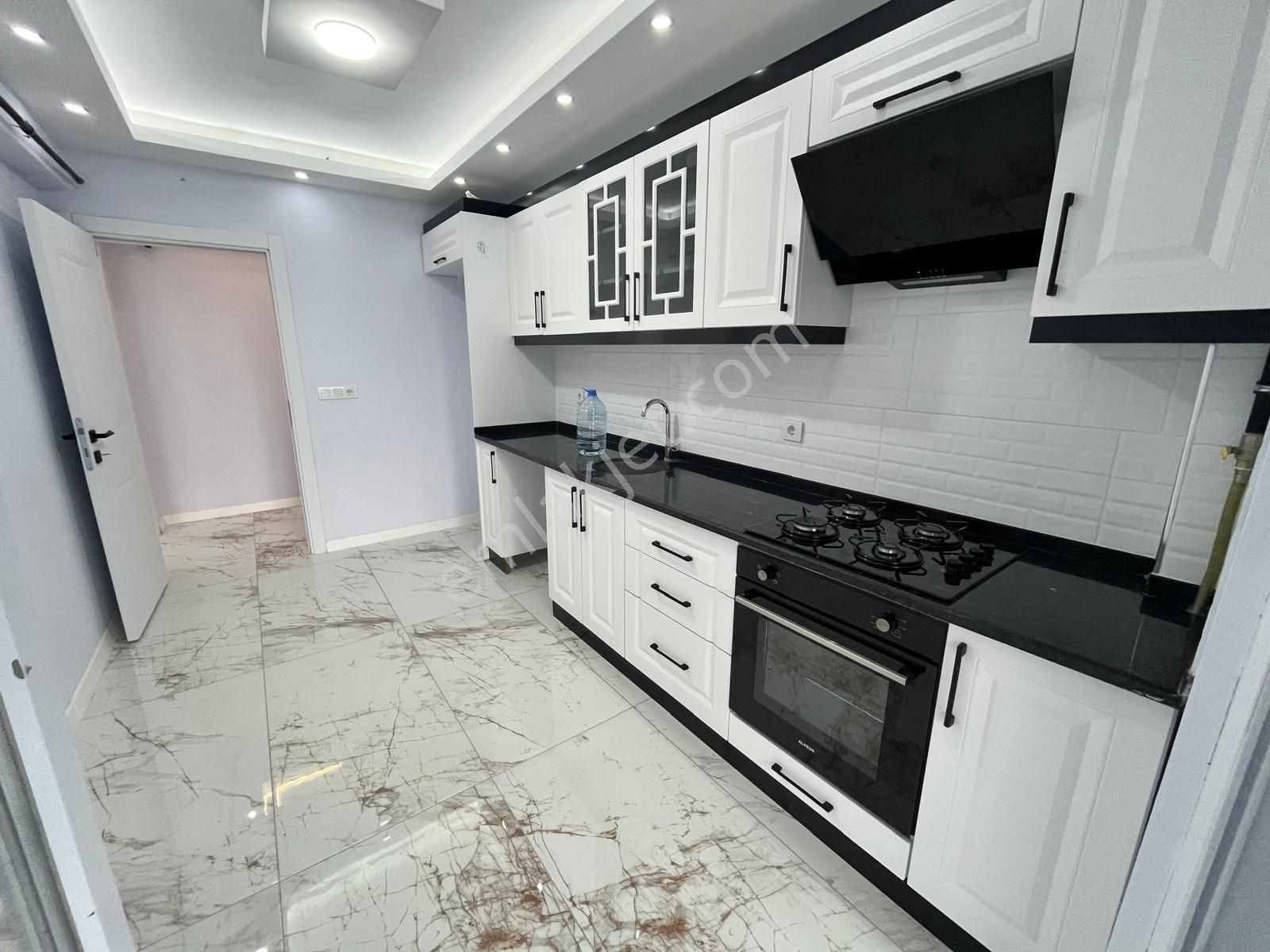 Hatip Mah'de 2+1 Cadde Üzerinde Arakat İskanlı Kiralık Daire!! - Görsel 14