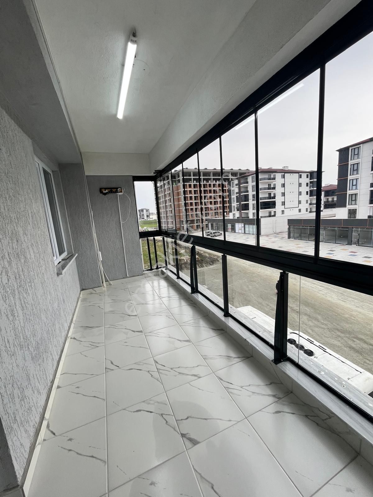 Hatip Mah'de 2+1 Cadde Üzerinde Arakat İskanlı Kiralık Daire!! - Görsel 10