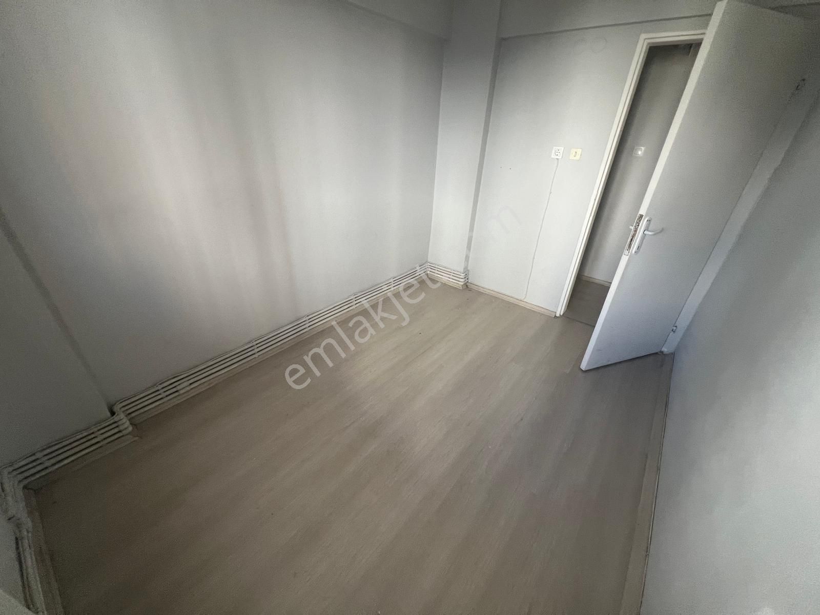 Buca Parisa'dan K.doğum Hastanesi Yeni Metro Yakını Ara Kat Doğalgazlı 3+1 - Görsel 12