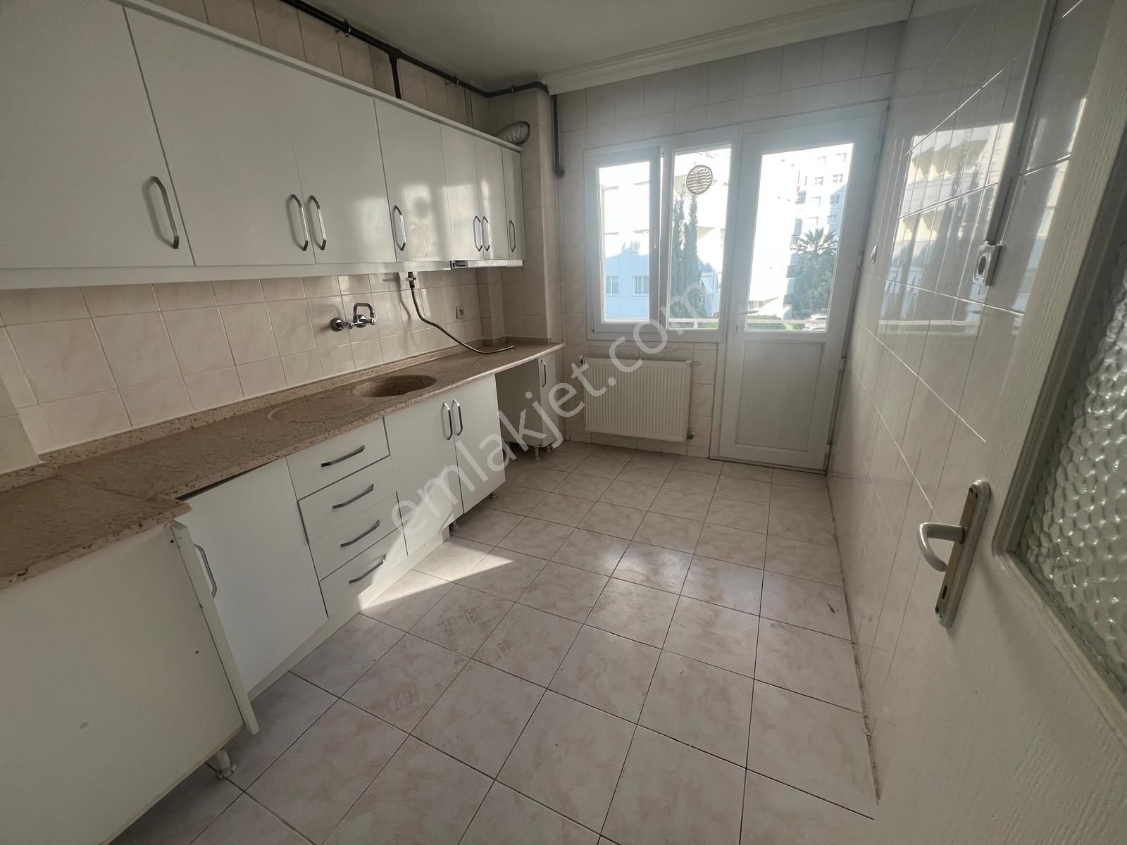 Buca Parisa'dan K.doğum Hastanesi Yeni Metro Yakını Ara Kat Doğalgazlı 3+1 - Görsel 8