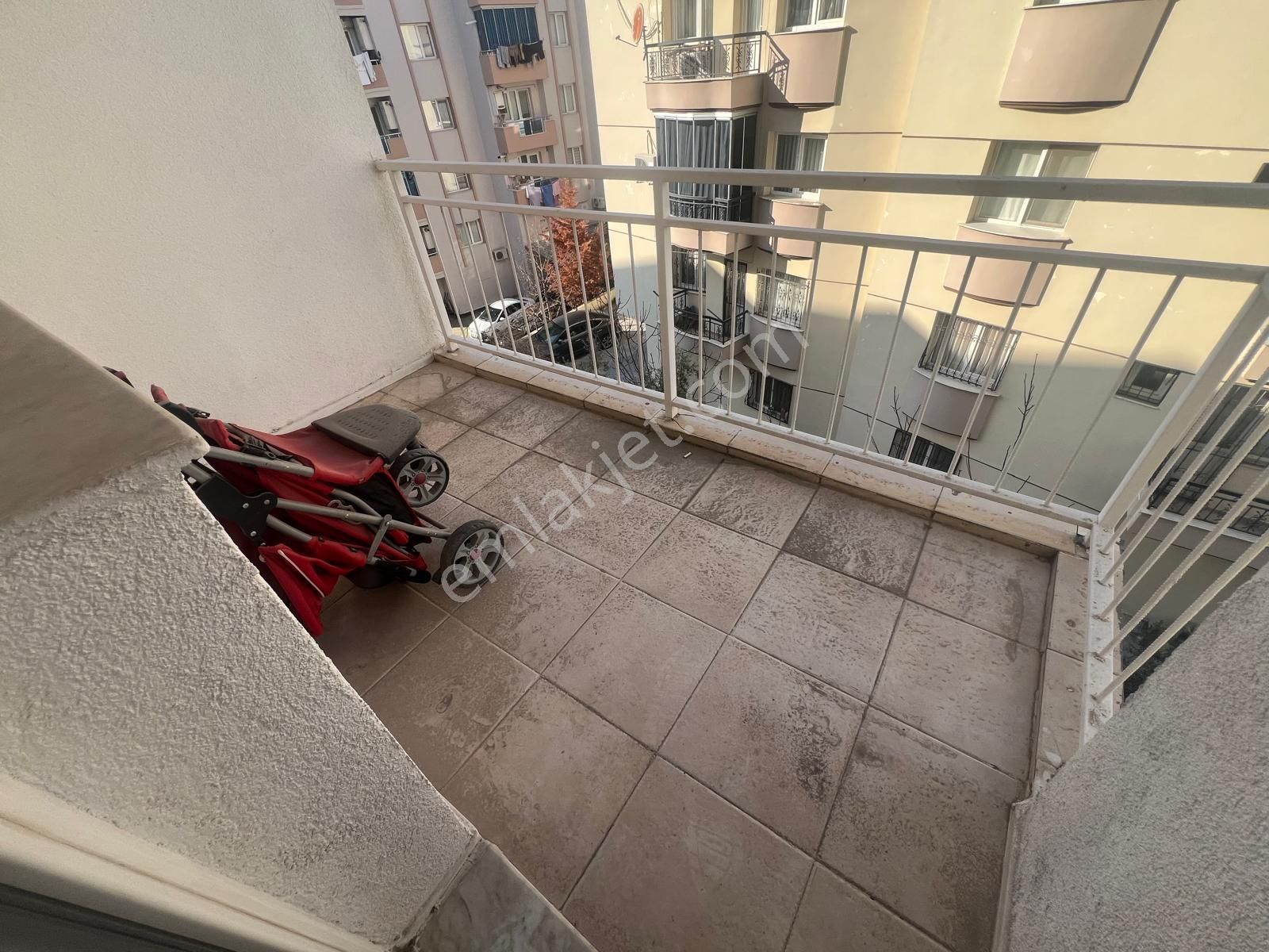 Buca Parisa'dan K.doğum Hastanesi Yeni Metro Yakını Ara Kat Doğalgazlı 3+1 - Görsel 18