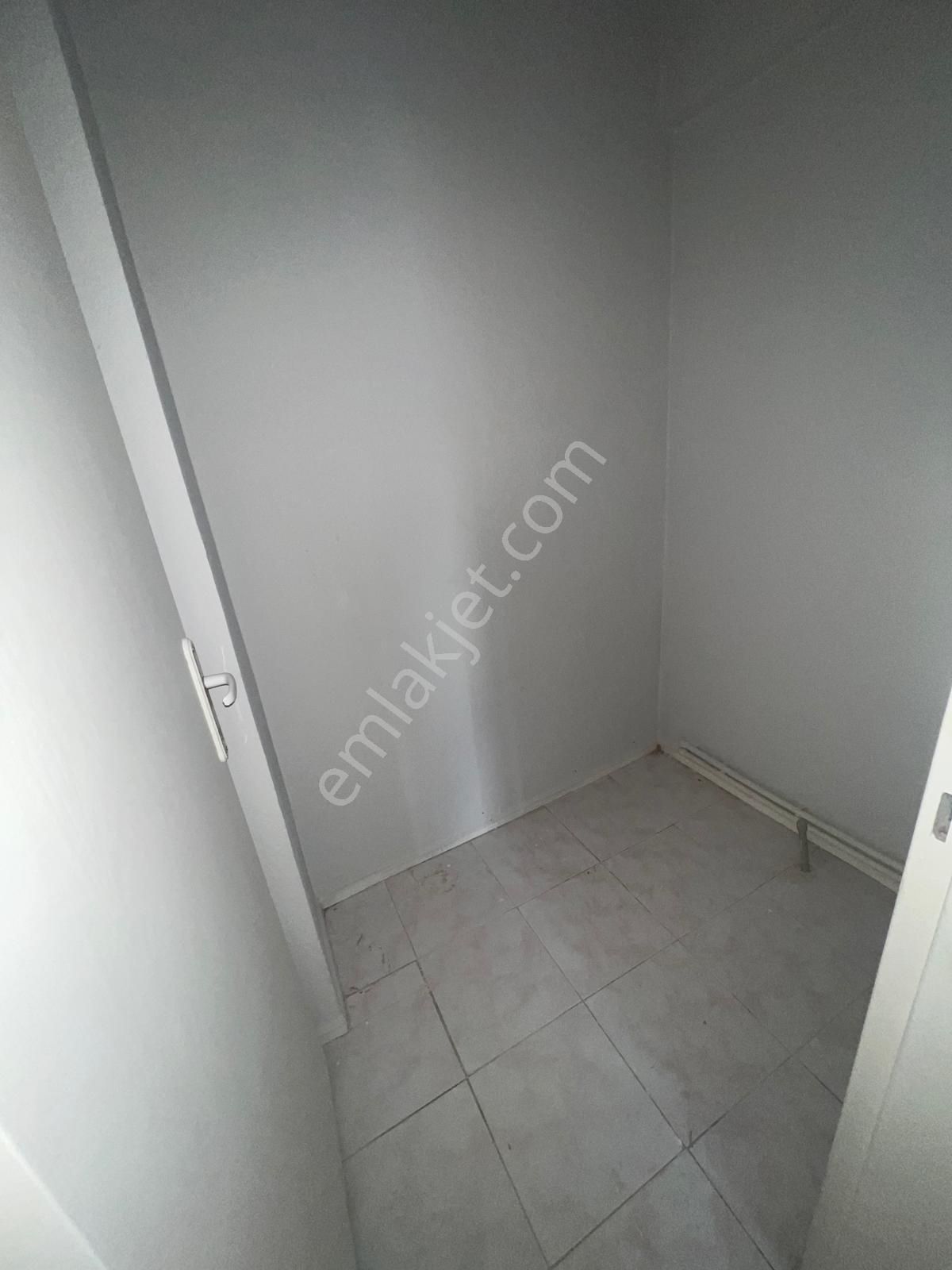 Buca Parisa'dan K.doğum Hastanesi Yeni Metro Yakını Ara Kat Doğalgazlı 3+1 - Görsel 13