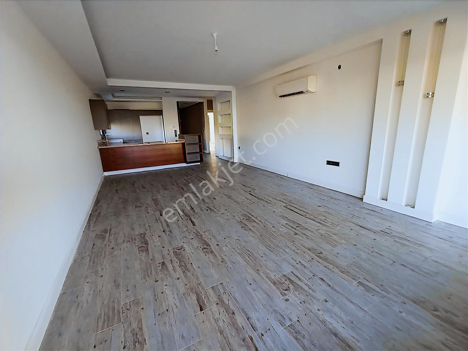 Kuşadası'nda Güvenlikli Havuzlu Sitede Bahçe Katı Daire - Görsel 19