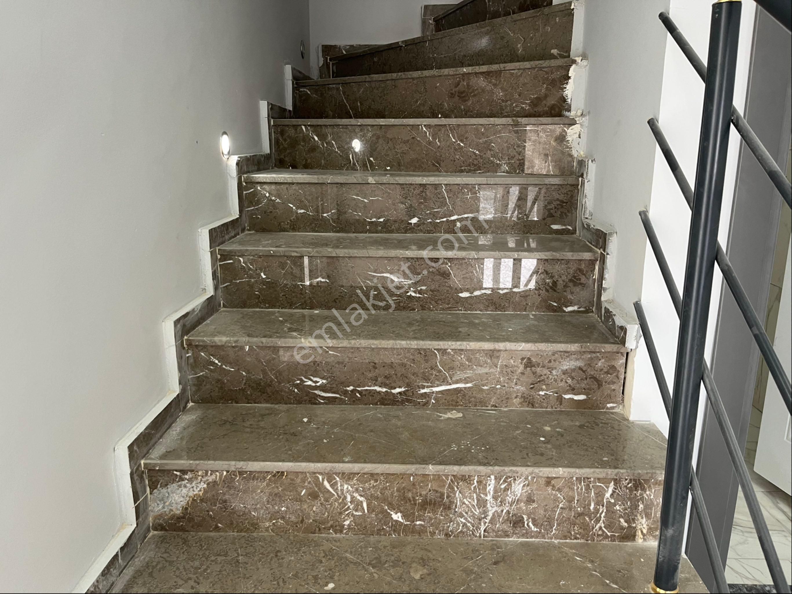 Satılık Dubleks 4 + 180 Metre² İskanlı Güney Cepheli - Görsel 16