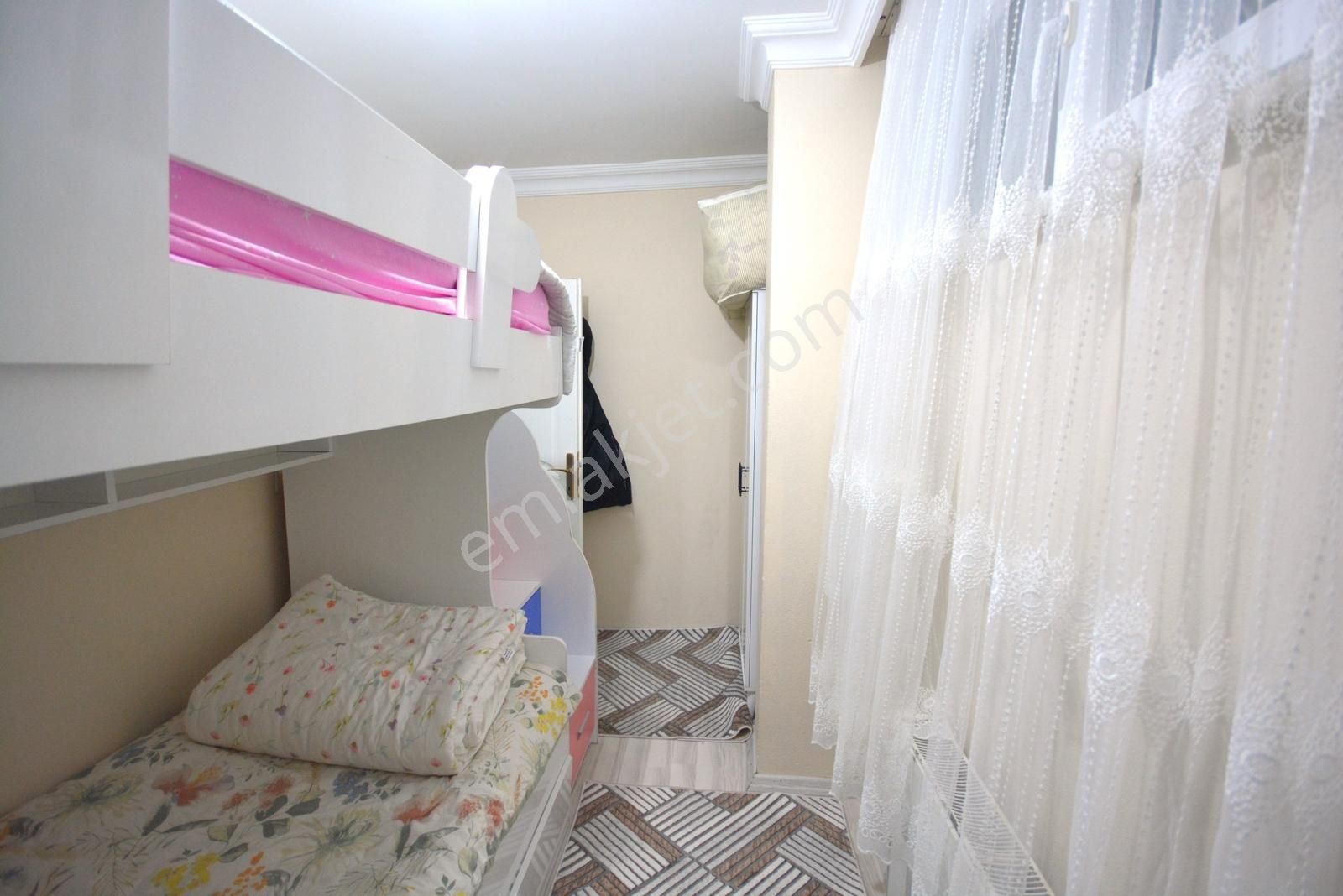 Satılık Ters Dubleks 2+1 İskanlı 90 M2 Konumu Güzel Diş Hastanes - Görsel 4