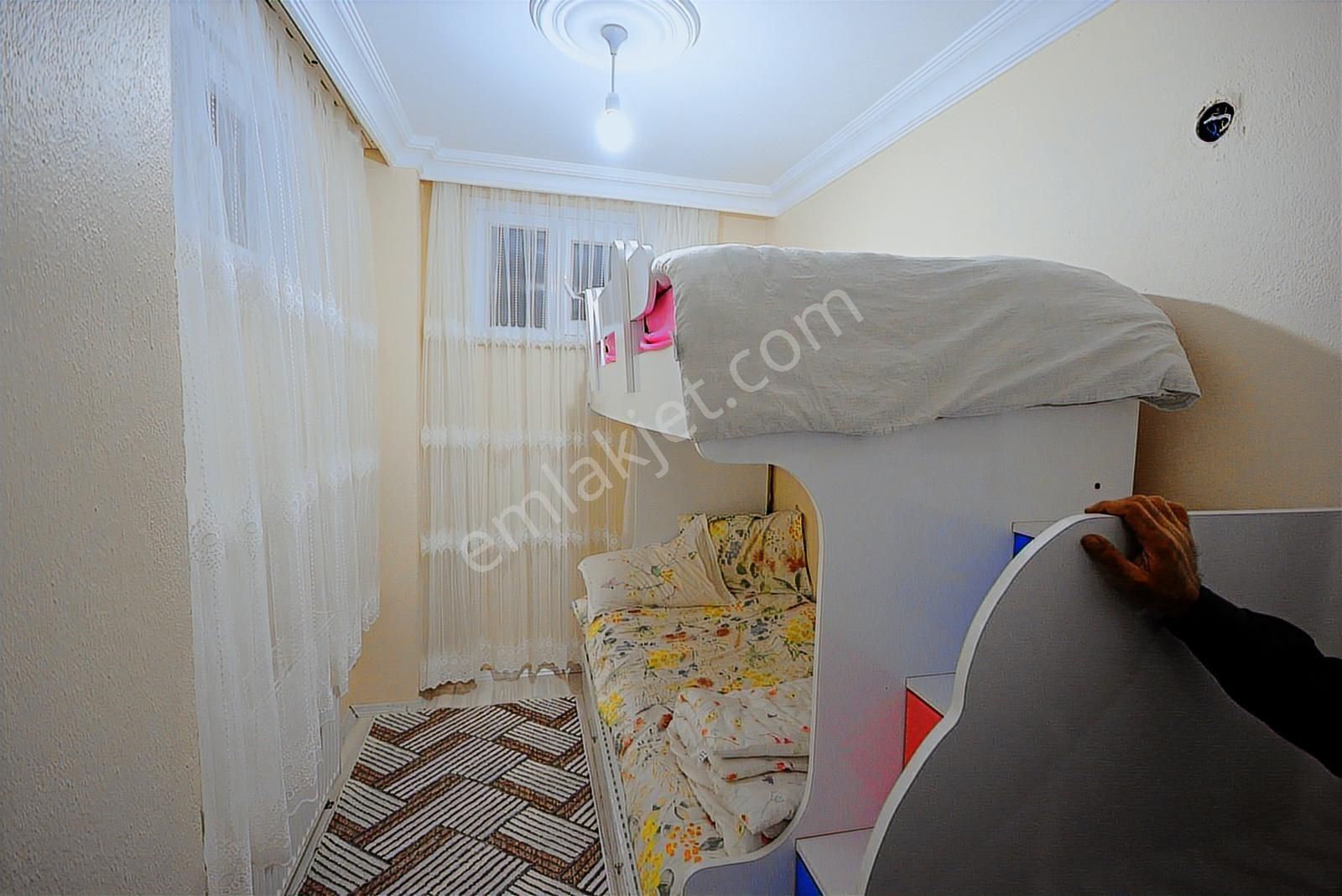 Satılık Ters Dubleks 2+1 İskanlı 90 M2 Konumu Güzel Diş Hastanes - Görsel 12