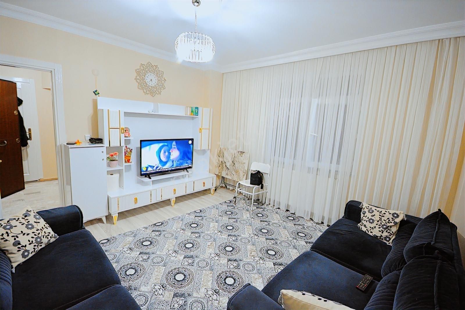 Satılık Ters Dubleks 2+1 İskanlı 90 M2 Konumu Güzel Diş Hastanes - Görsel 3