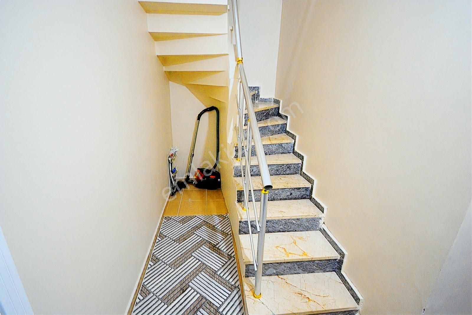 Satılık Ters Dubleks 2+1 İskanlı 90 M2 Konumu Güzel Diş Hastanes - Görsel 25