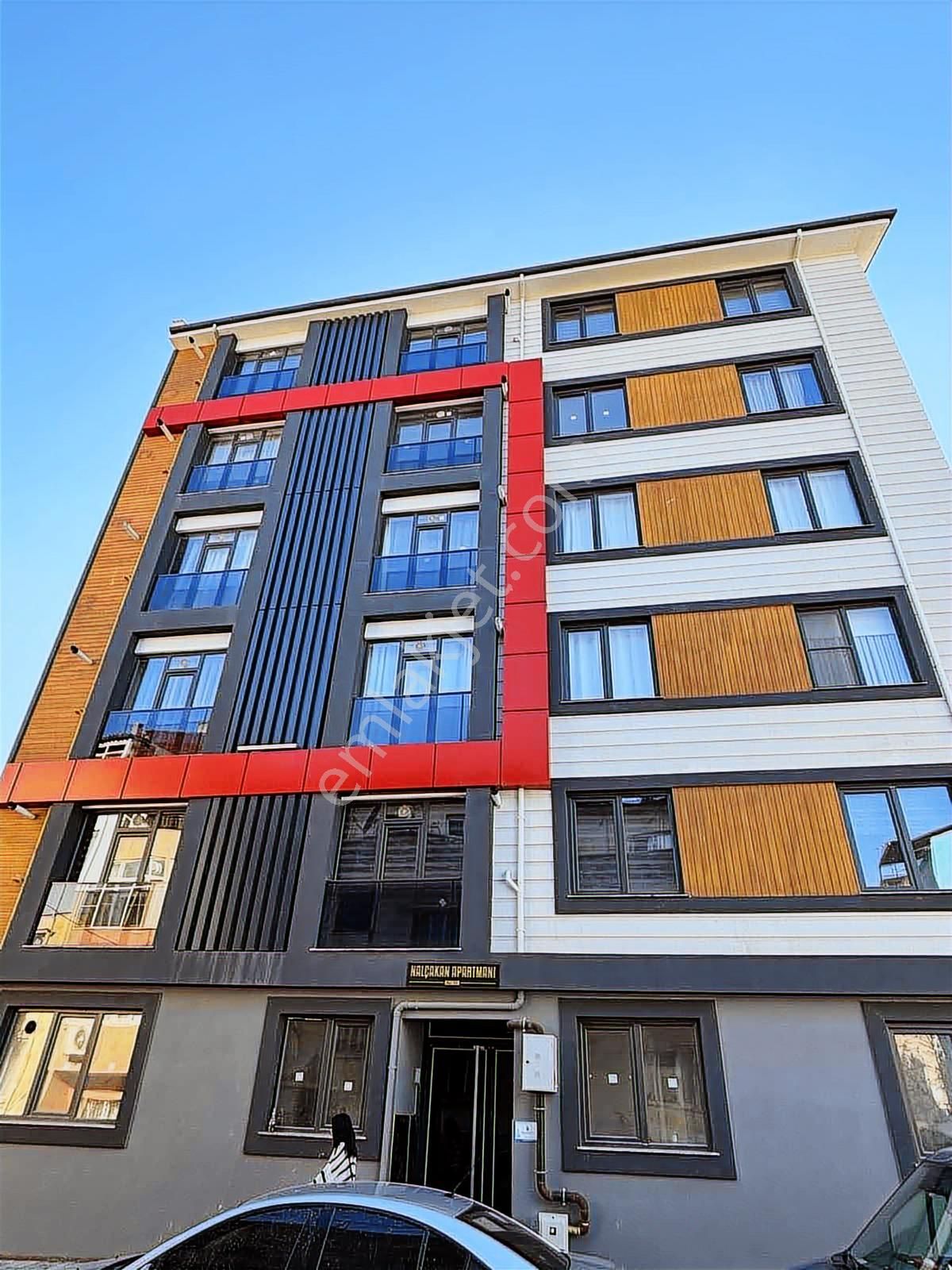 Kasaplar Mahallesinde Satılık Arakat 1+1 Daire