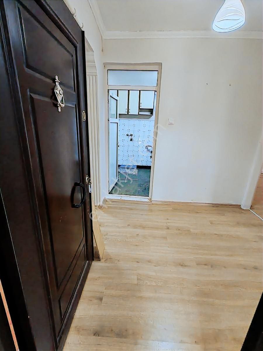 Buca Atatürk Mah. Doğalgazlı Kapalı Mutfak Kiralık 2+1 Daire - Görsel 4