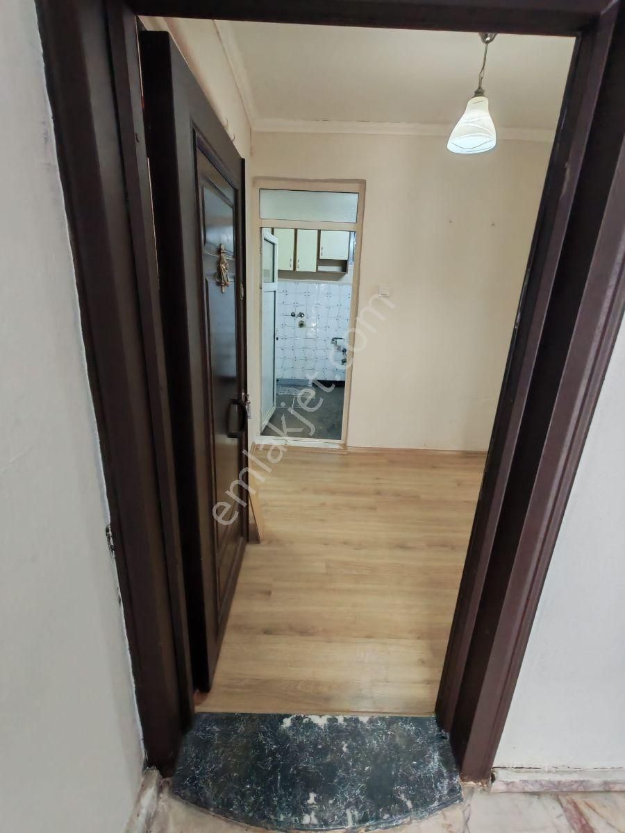 Buca Atatürk Mah. Doğalgazlı Kapalı Mutfak Kiralık 2+1 Daire - Görsel 13