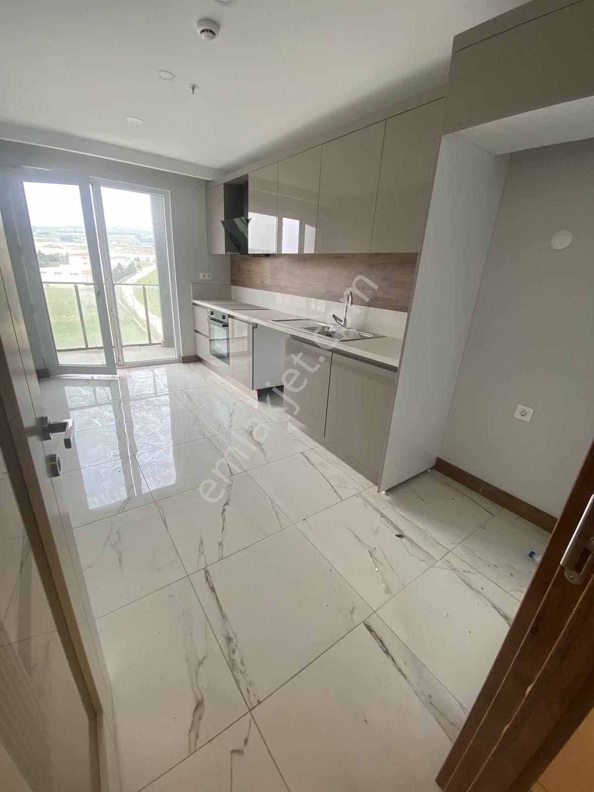 Kumburgaz 212 Sea Pam Sitesinde Kiralık 2+1 Daire