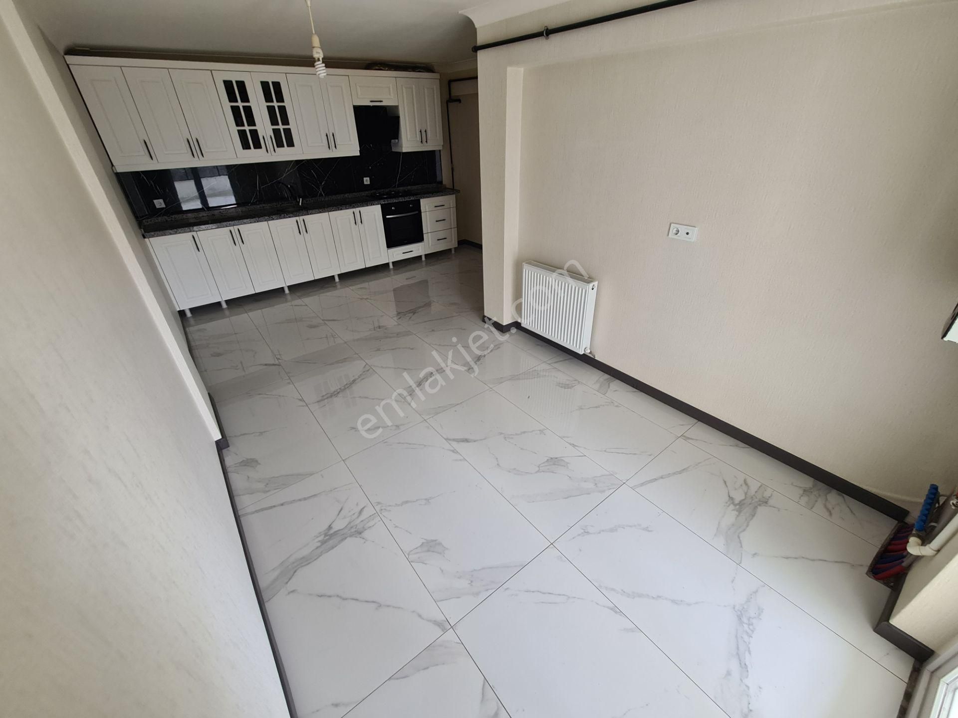Geniş Mutfak & Teras Balkonlu 155m² 2-banyolu Kök Tapu Kilerli - Görsel 2