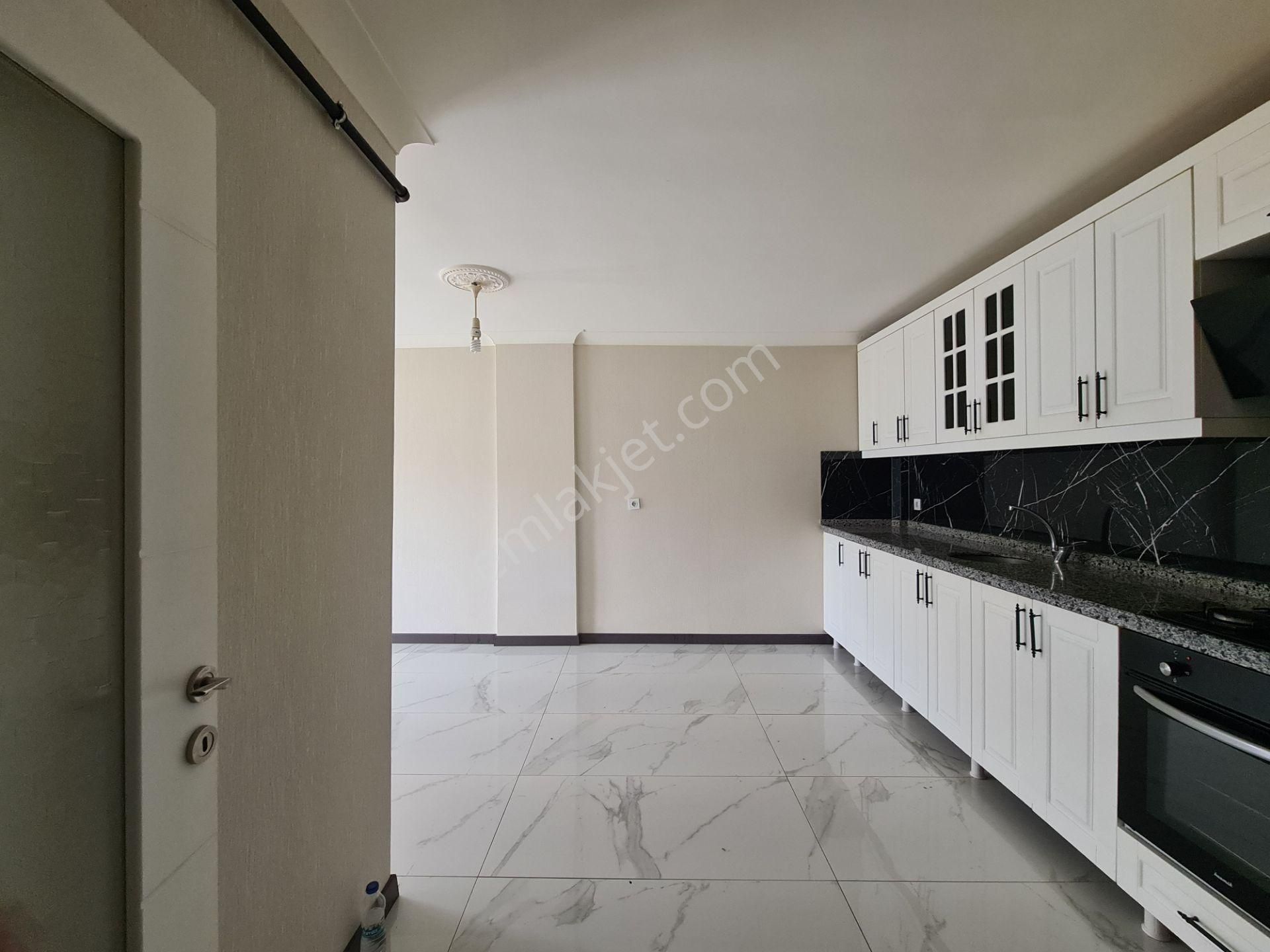 Geniş Mutfak & Teras Balkonlu 155m² 2-banyolu Kök Tapu Kilerli - Görsel 3