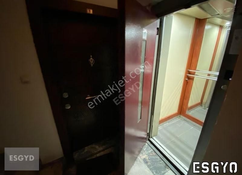 Esgyo'dan Atatürk Cad Üzeri Hava Hast Karşısı Teraslı 2+1 Daire - Görsel 22