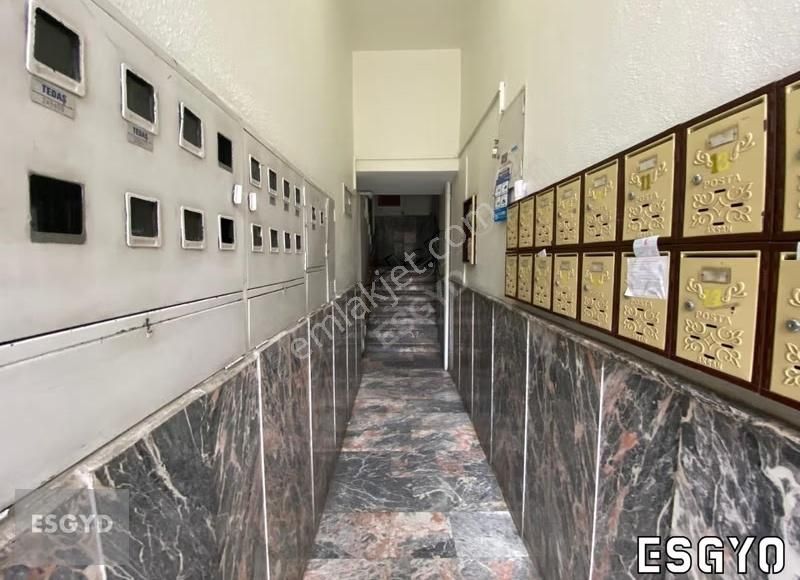 Esgyo'dan Atatürk Cad Üzeri Hava Hast Karşısı Teraslı 2+1 Daire - Görsel 15