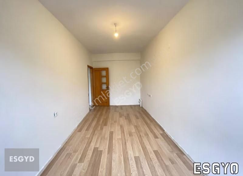 Esgyo'dan Atatürk Cad Üzeri Hava Hast Karşısı Teraslı 2+1 Daire - Görsel 10