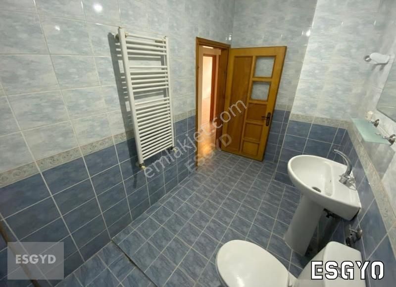 Esgyo'dan Atatürk Cad Üzeri Hava Hast Karşısı Teraslı 2+1 Daire - Görsel 11