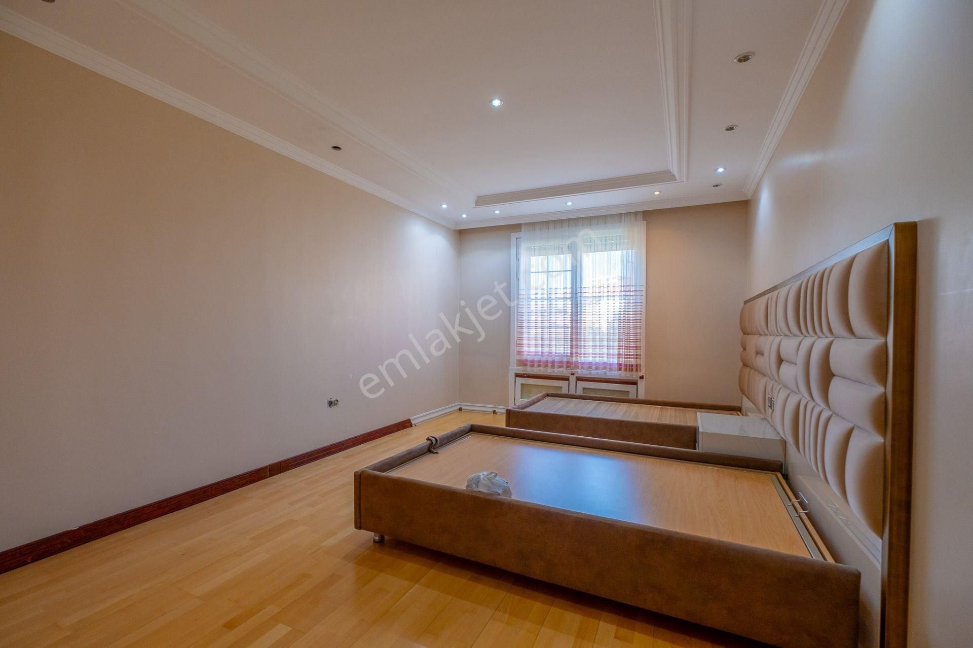 Adakale Bölgesinde Marmaray Yakın 230m² 4+1 Kiralık Daire - Görsel 12