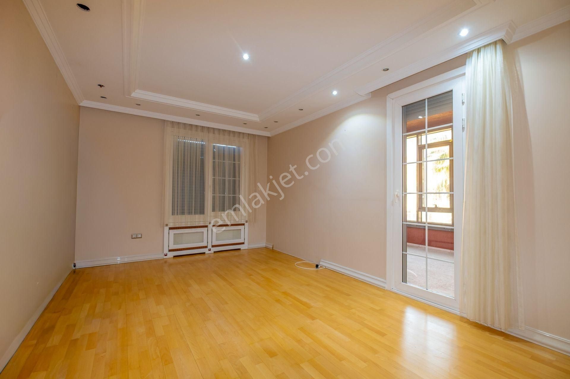 Adakale Bölgesinde Marmaray Yakın 230m² 4+1 Kiralık Daire - Görsel 14