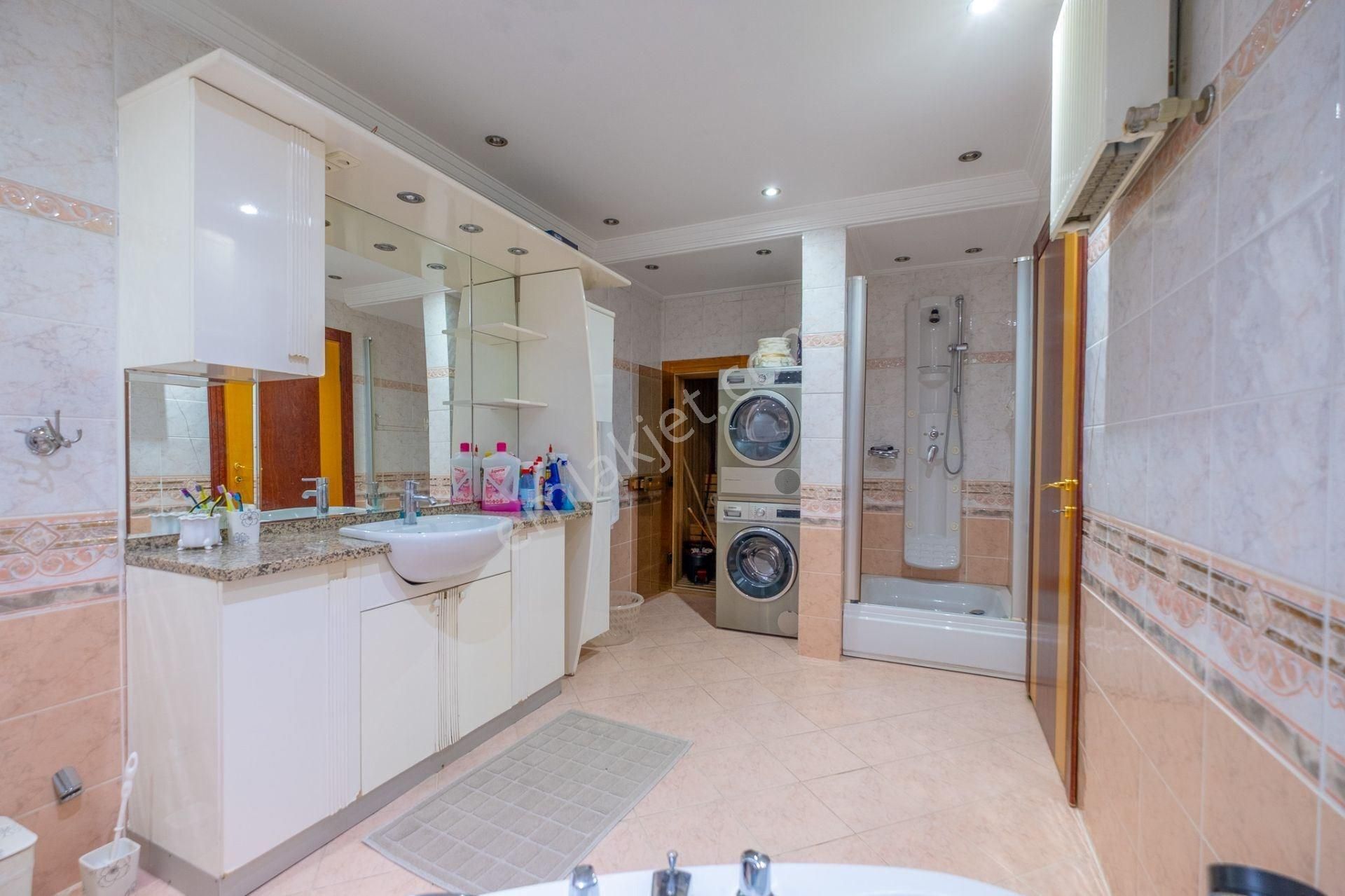 Adakale Bölgesinde Marmaray Yakın 230m² 4+1 Kiralık Daire - Görsel 10