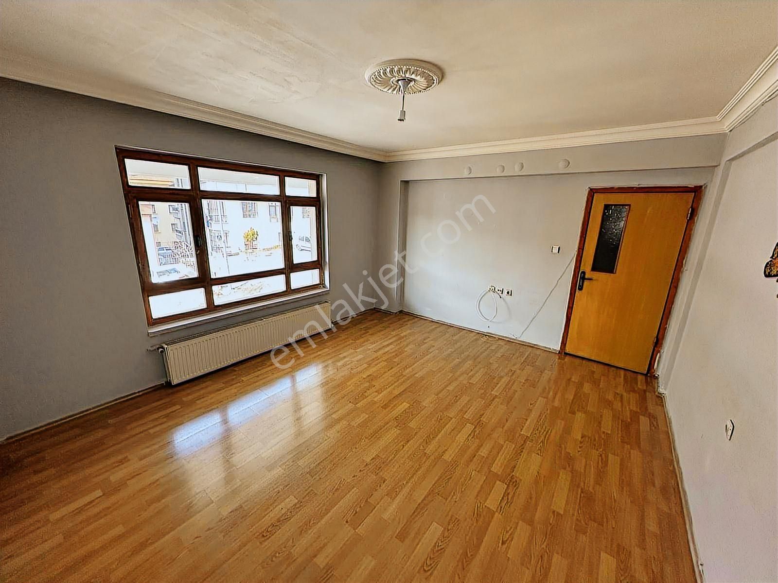 Bağcı Caddesinde Bağımsız Yapılı 2+1 Geniş Oturum Kat Konumunda - Görsel 20