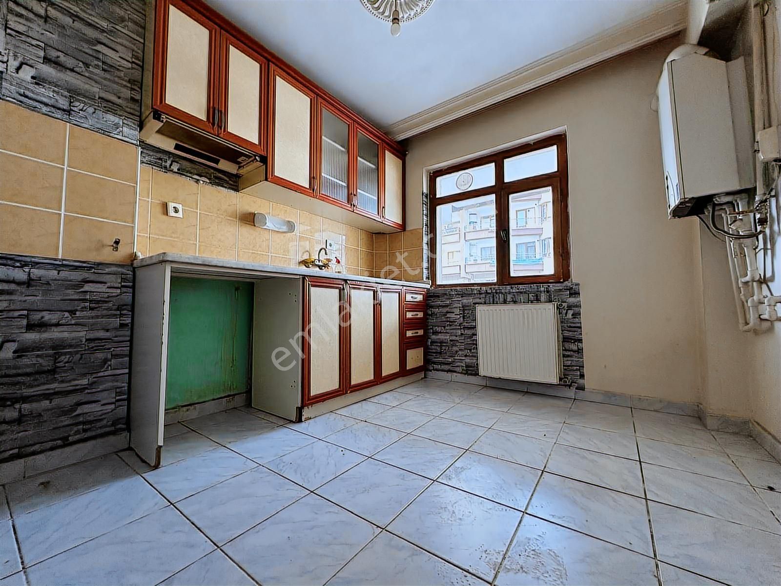 Bağcı Caddesinde Bağımsız Yapılı 2+1 Geniş Oturum Kat Konumunda - Görsel 26