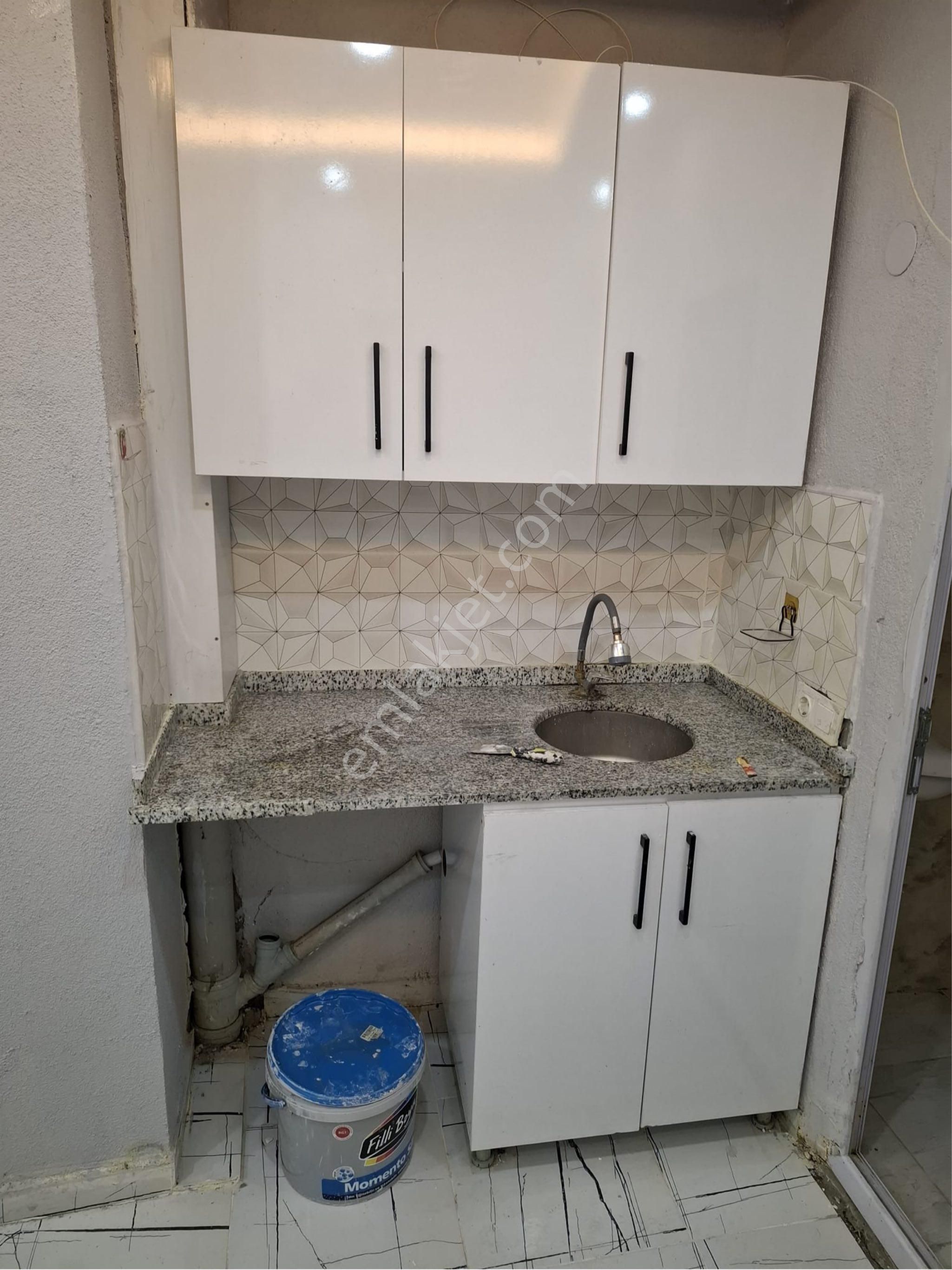 Emir Emlak’dan 1+0 Malofa Yakın Boş Daire - Görsel 2