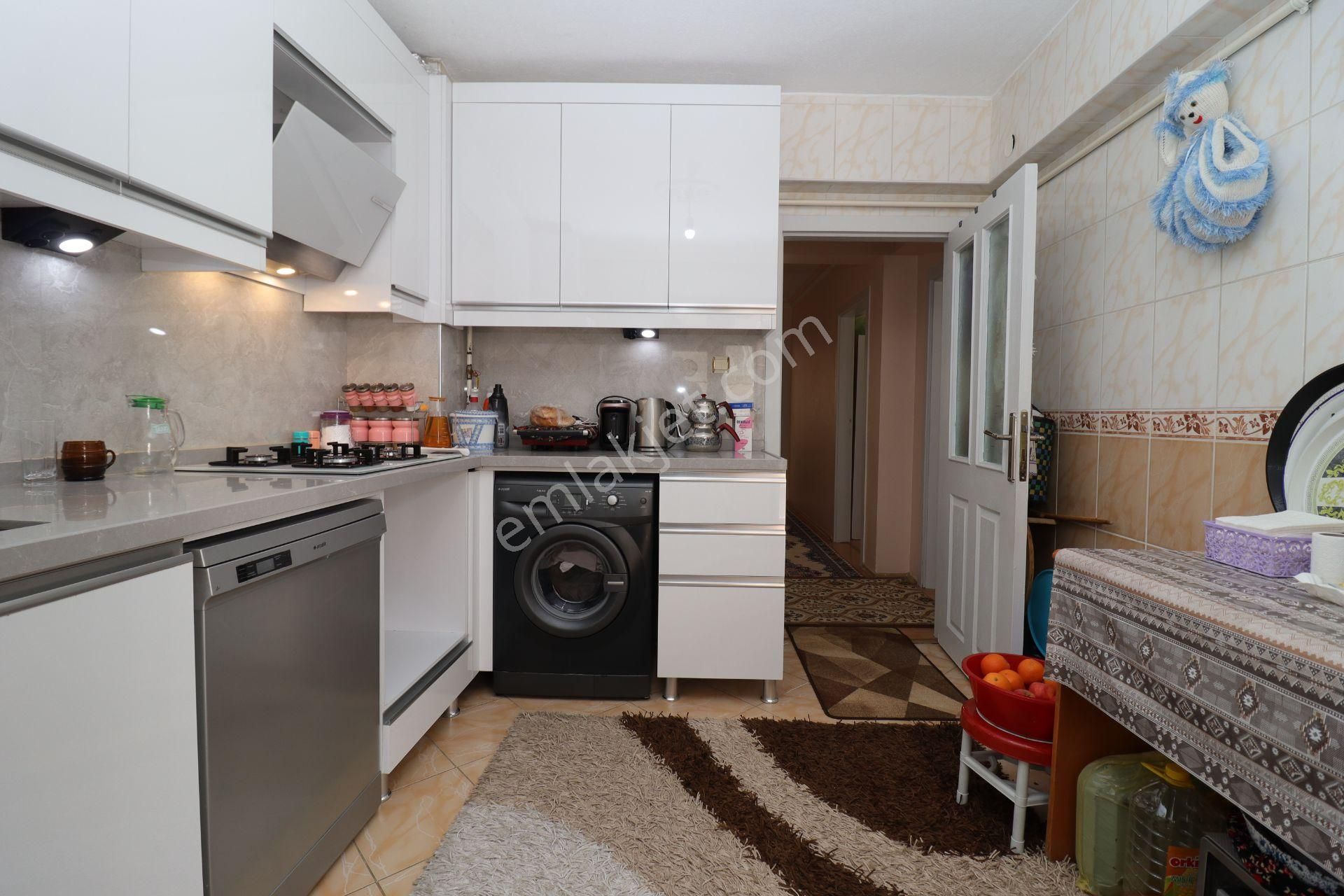 Eryaman Yht/a Lıfe Hstn Yakını Ön Cephe 1.ara Katta 3+1 Daire - Görsel 3