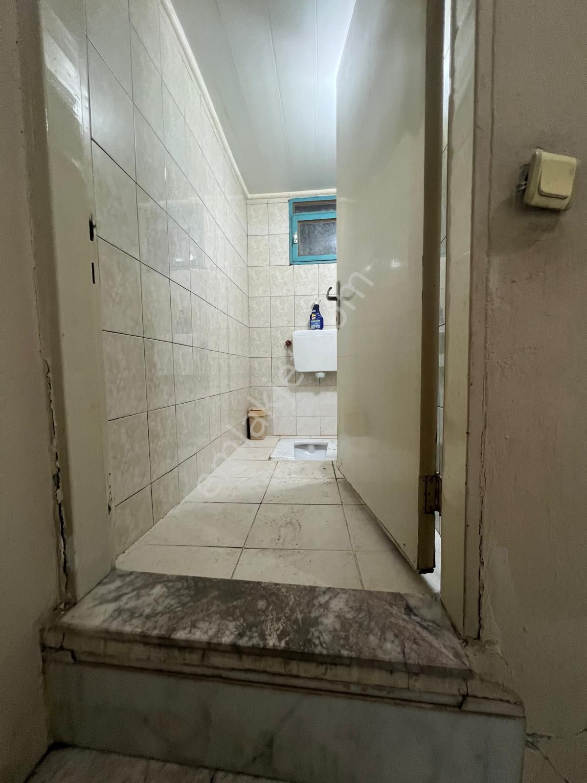 Parisadan İşlek Yol Üzeri Kiralık Dükkan &işyeri - Görsel 6