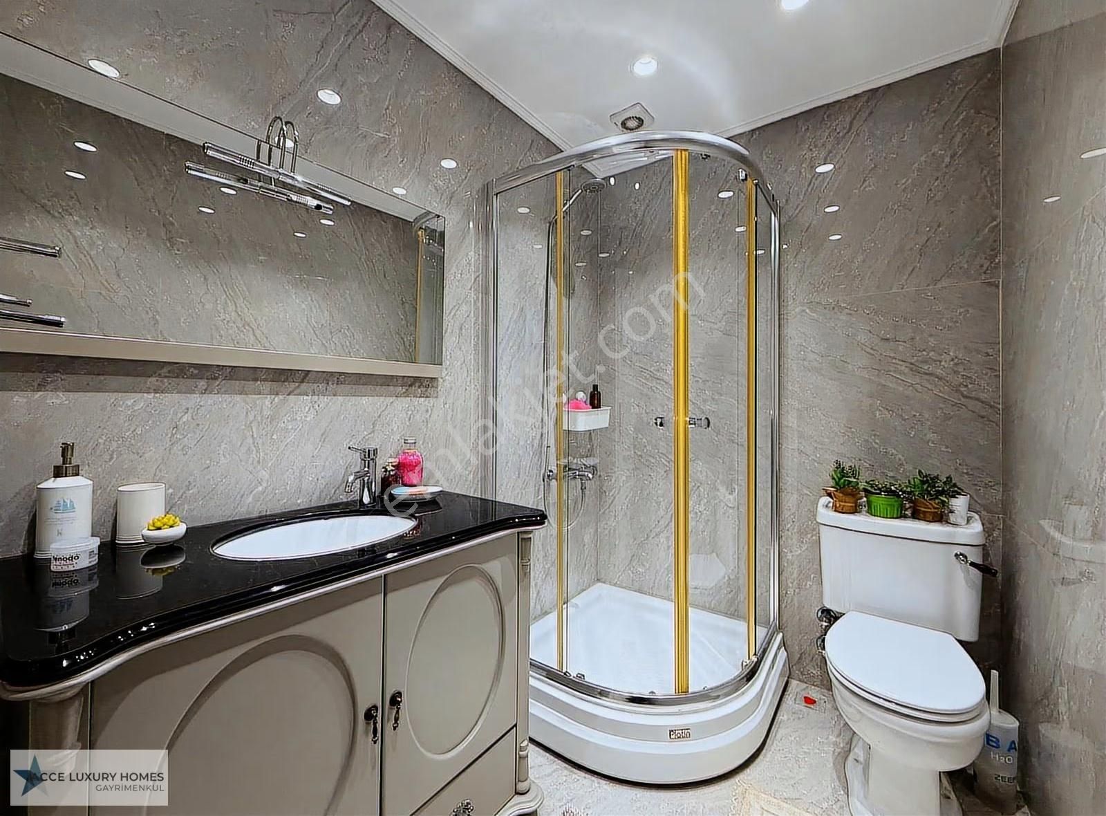 Acarkent'te Düz Girişli Ve Büyük Bahçeli Modern Satılık Villa - Görsel 24