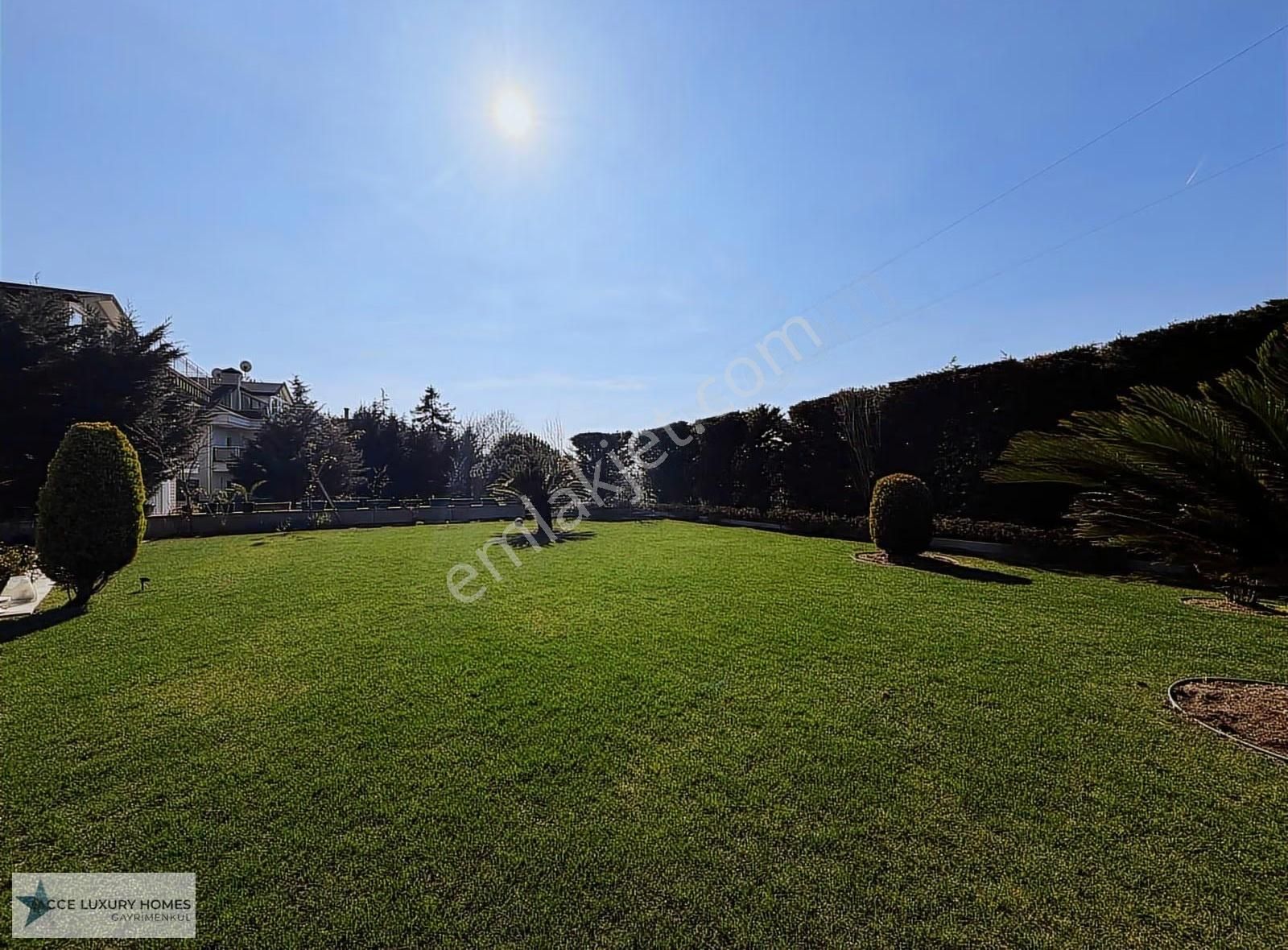 Acarkent'te Düz Girişli Ve Büyük Bahçeli Modern Satılık Villa - Görsel 25