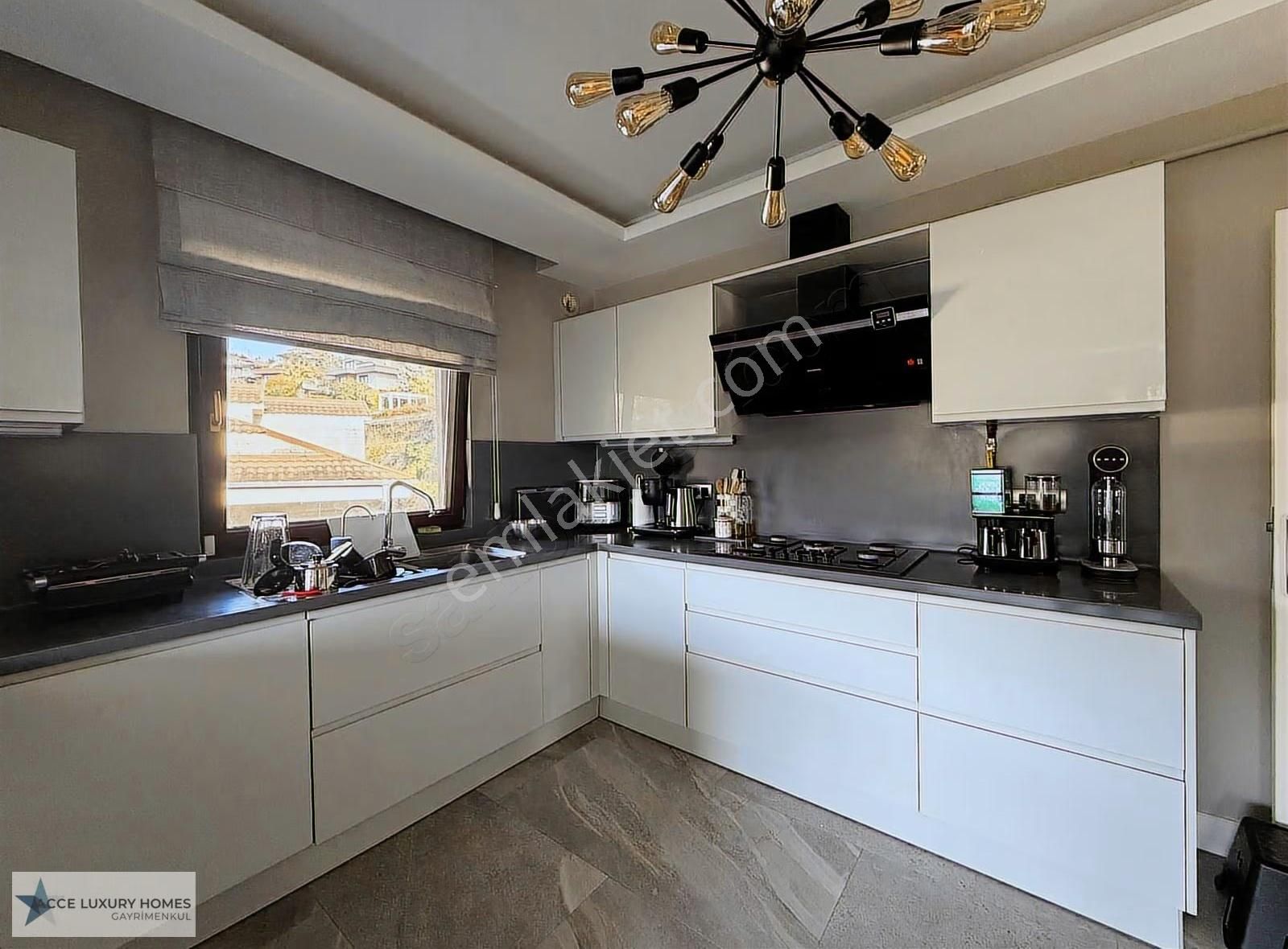 Acarkent'te Düz Girişli Ve Büyük Bahçeli Modern Satılık Villa - Görsel 7