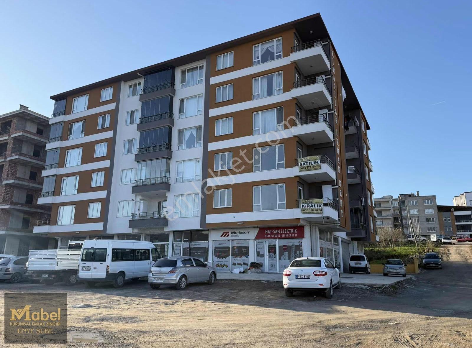 Mabel'dn Mrkzi Konmda Ana Yolda Oturum Hazır Ara Kat Daire