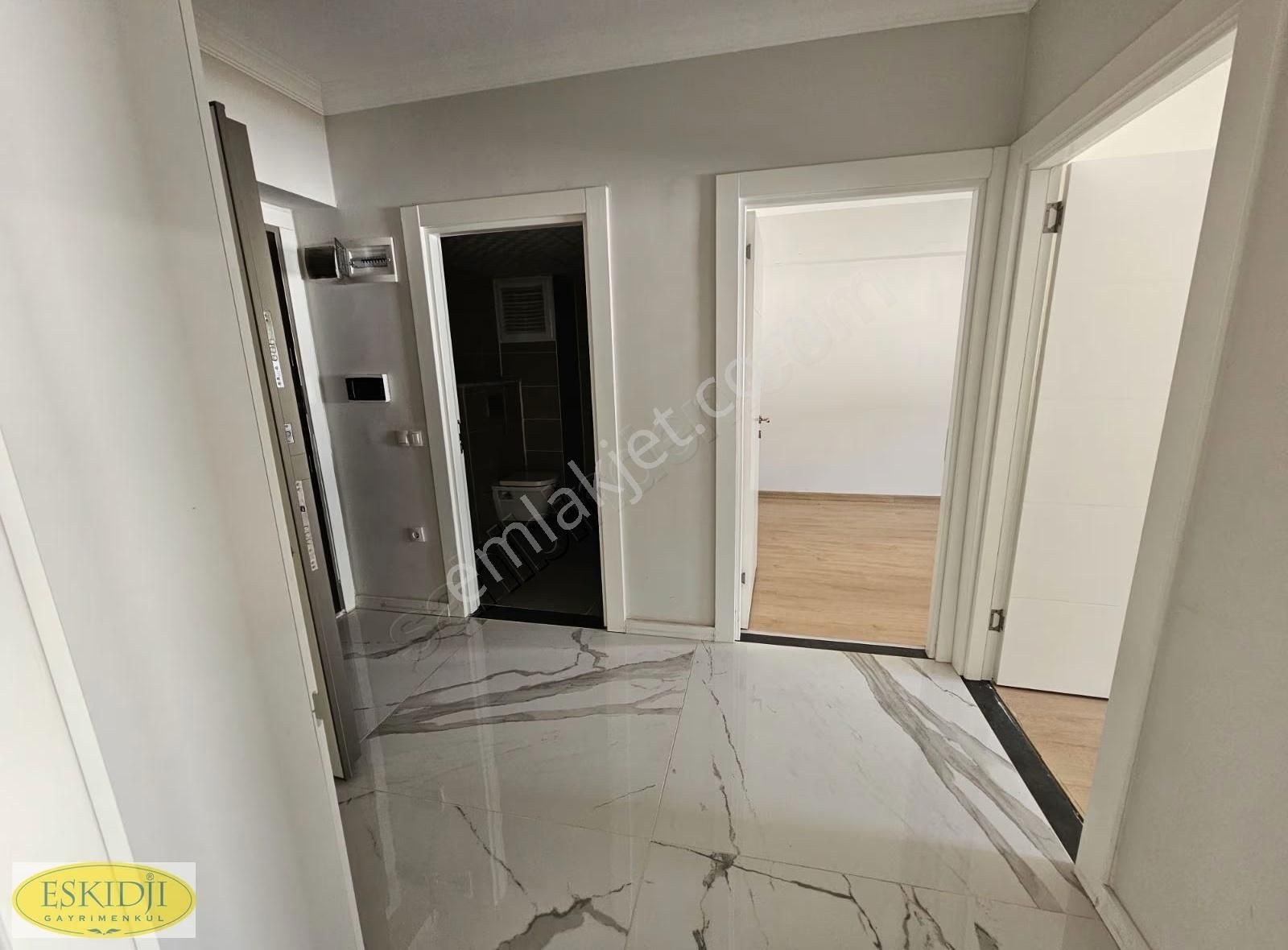 Çanakkale Hamidiye Mahallesinde Kiralık 2+1 Daire - Görsel 3