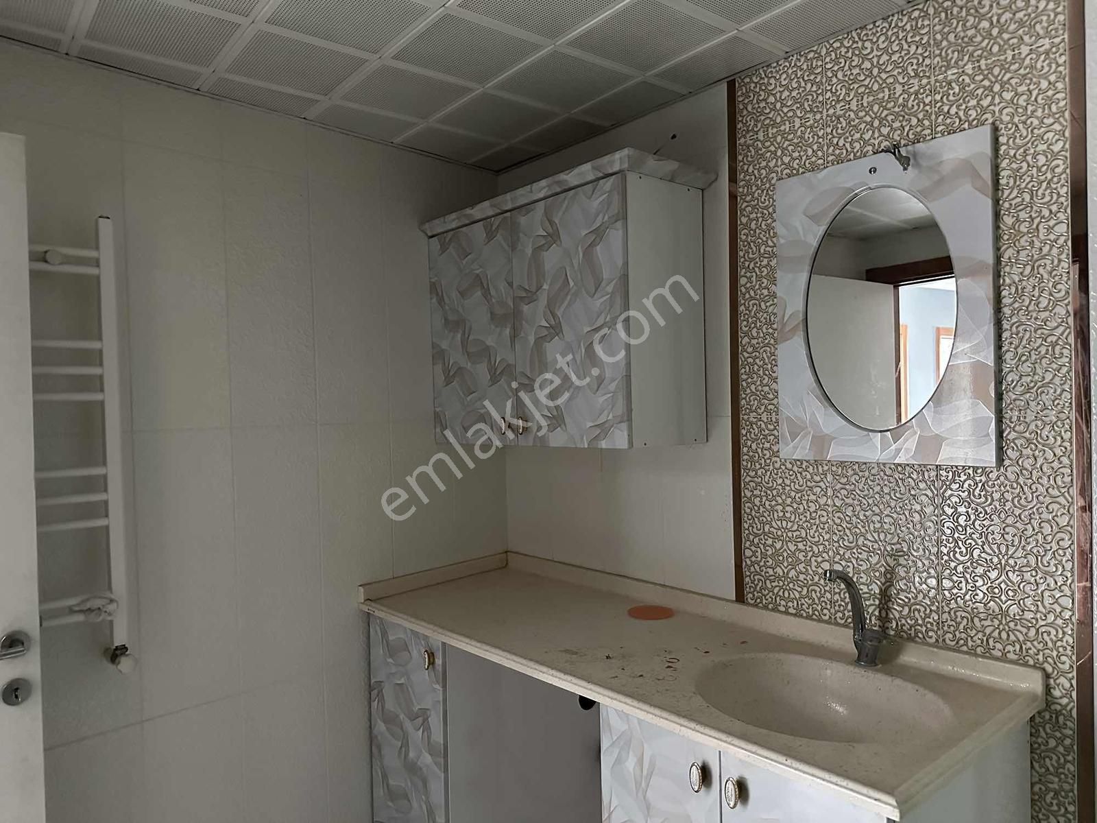 Öz-er Gayrimenkul'den Barışmanço Caddesinde 3+1 Kiralık Daire - Görsel 22
