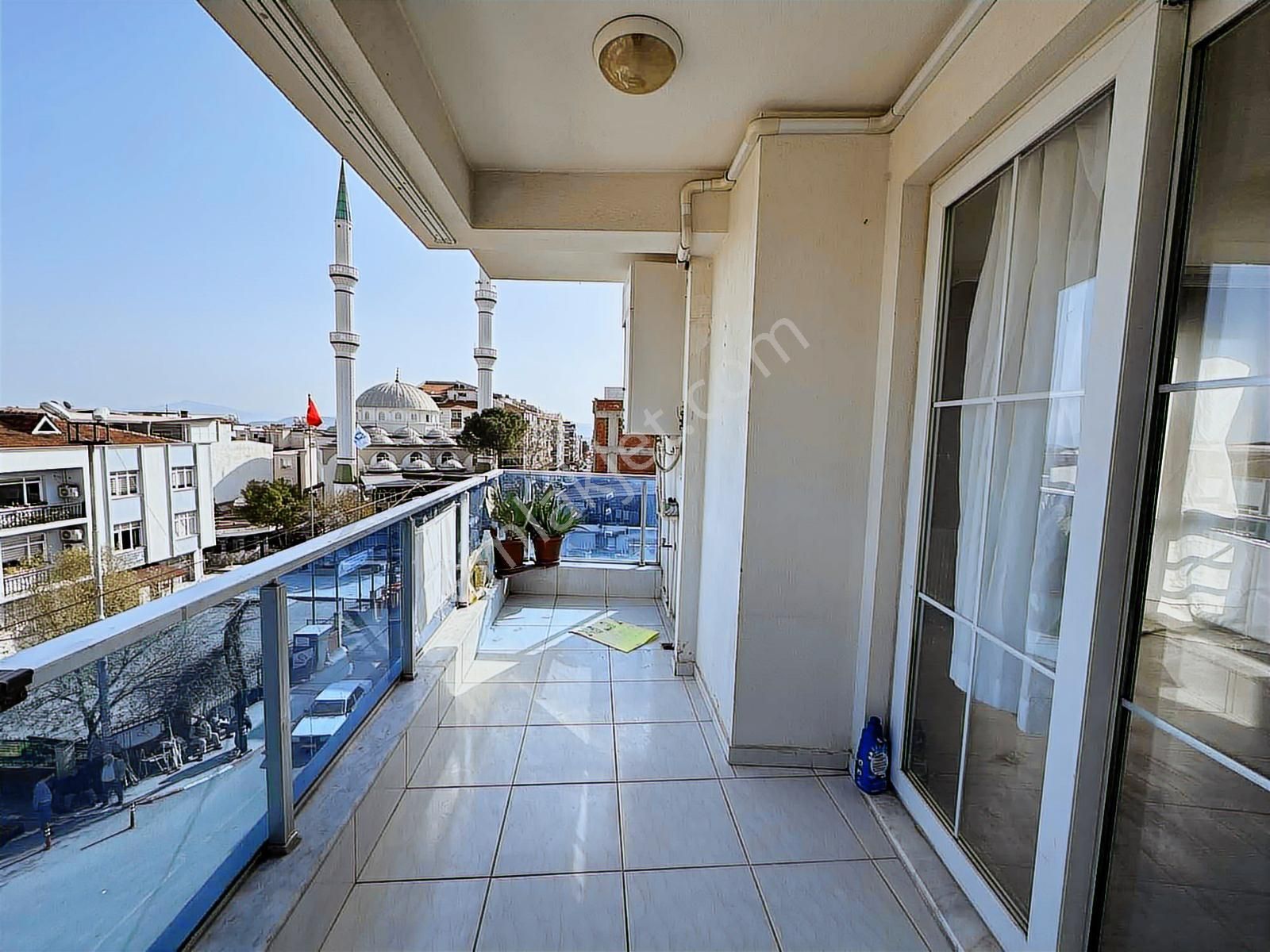 Öz-er Gayrimenkul'den Barışmanço Caddesinde 3+1 Kiralık Daire - Görsel 5