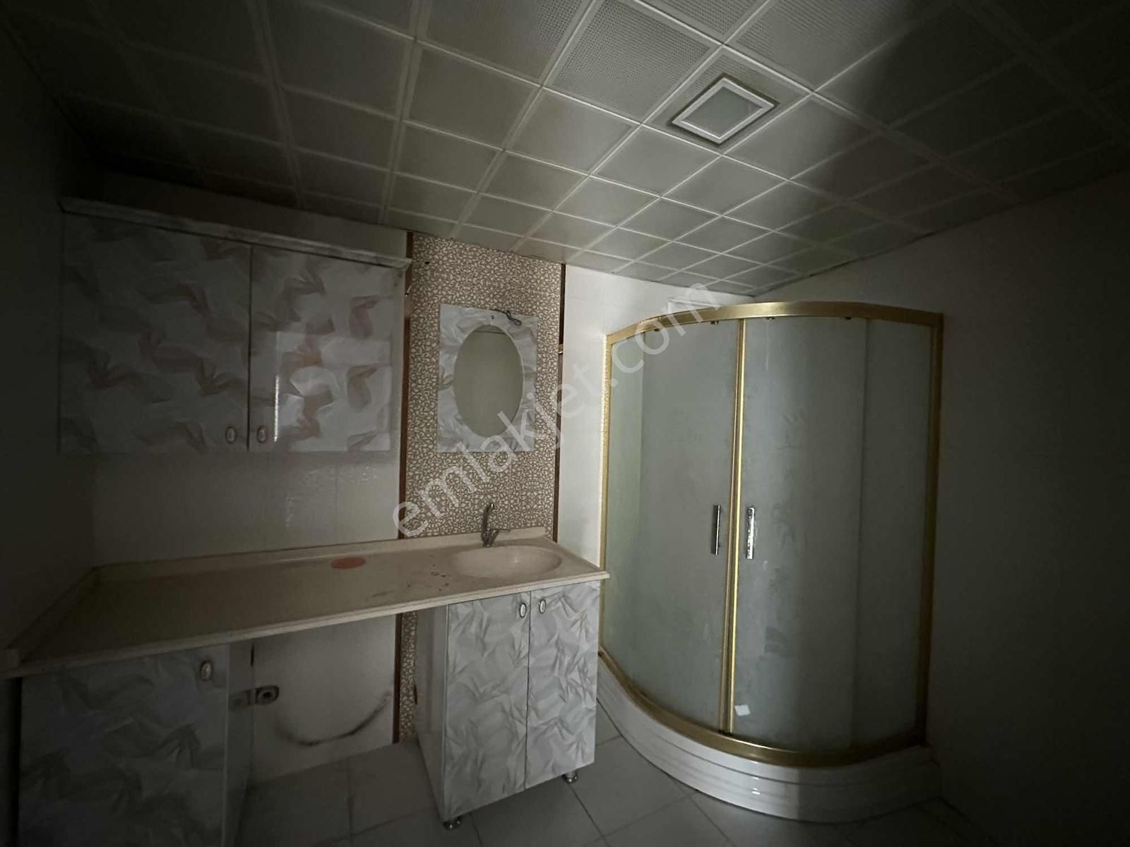 Öz-er Gayrimenkul'den Barışmanço Caddesinde 3+1 Kiralık Daire - Görsel 4