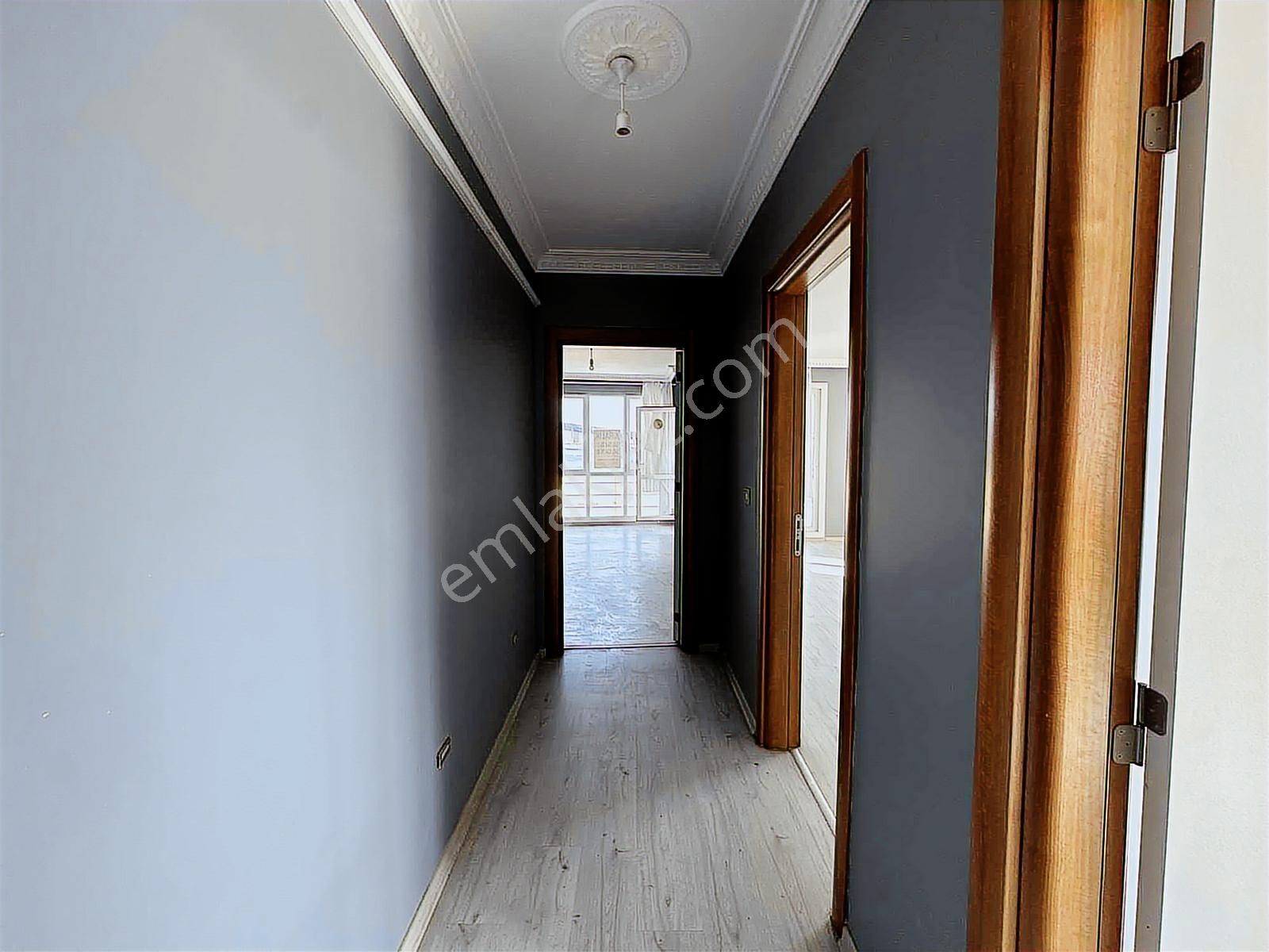 Öz-er Gayrimenkul'den Barışmanço Caddesinde 3+1 Kiralık Daire - Görsel 13