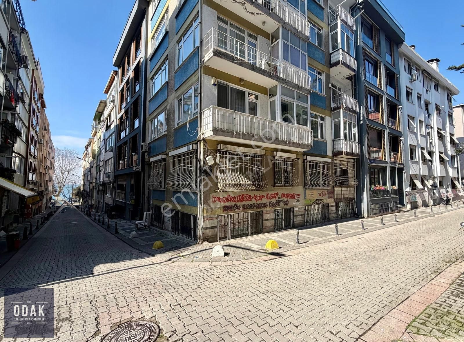 Odak'tan Yaverbey Sokak'ta Genç Binada Teraslı Dubleks - Görsel 14