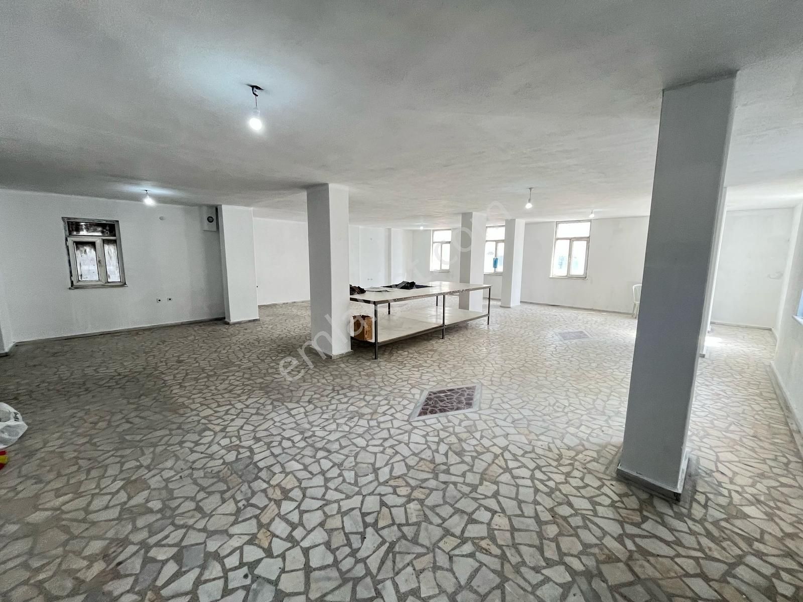 Aydın İnş. 1.cebeci Cad. Cephe 200m2 1.kat Asansörlü Dükkan - Görsel 3